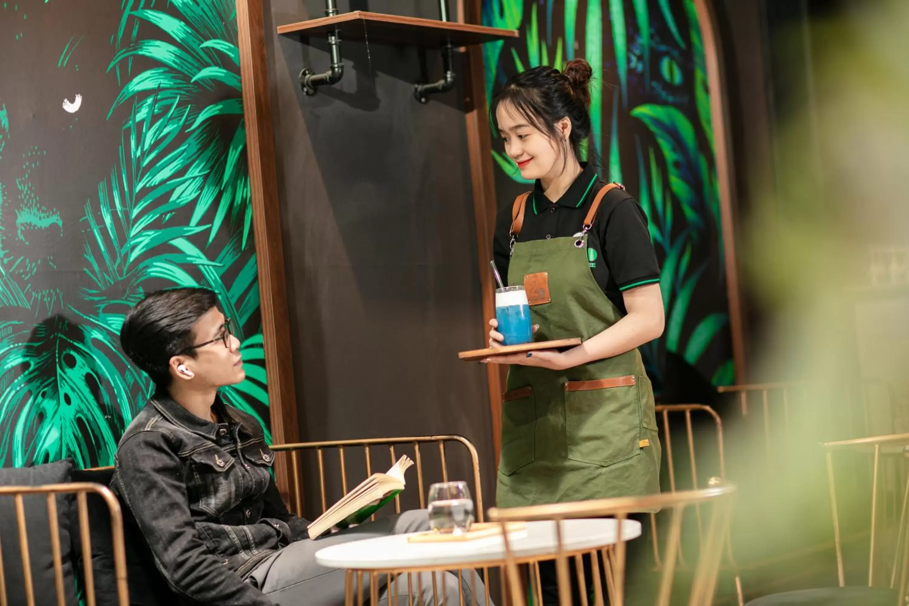 Lounge or bar in Hai Mươi Hotel & Apartment Lounge or bar in Hai Mươi Hotel & Apartment