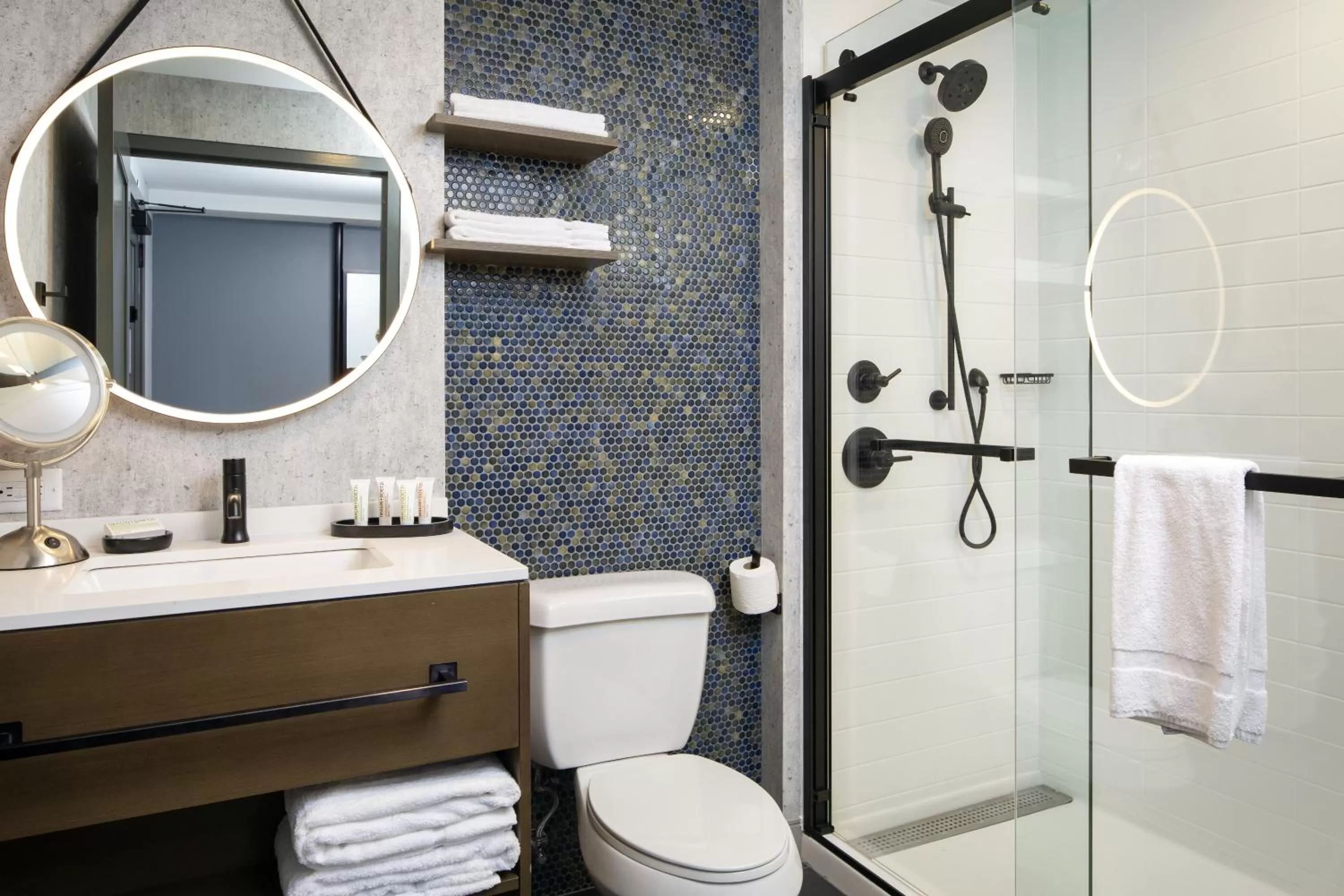 King Room - Hearing Accessible - Non-Smoking in Hotel Indigo Chattanooga - Downtown, an IHG Hotel