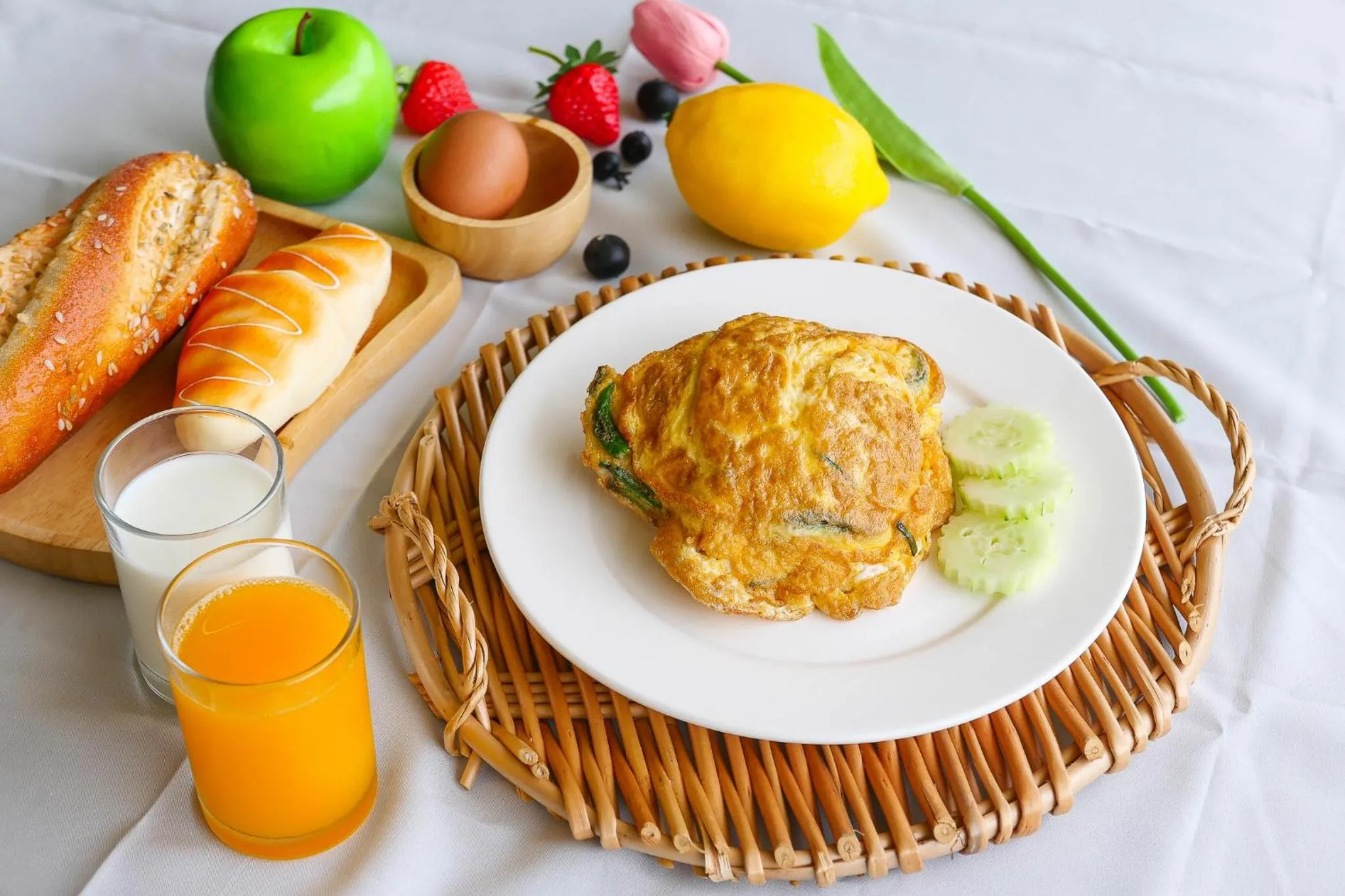 Food and drinks in AU Place Hotel