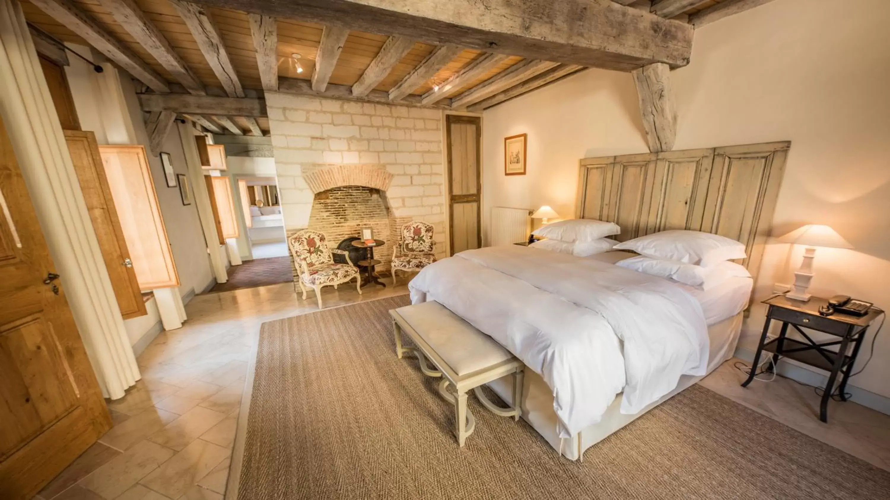 Bedroom, Bed in Hôtel la Maison de Rhodes & Spa
