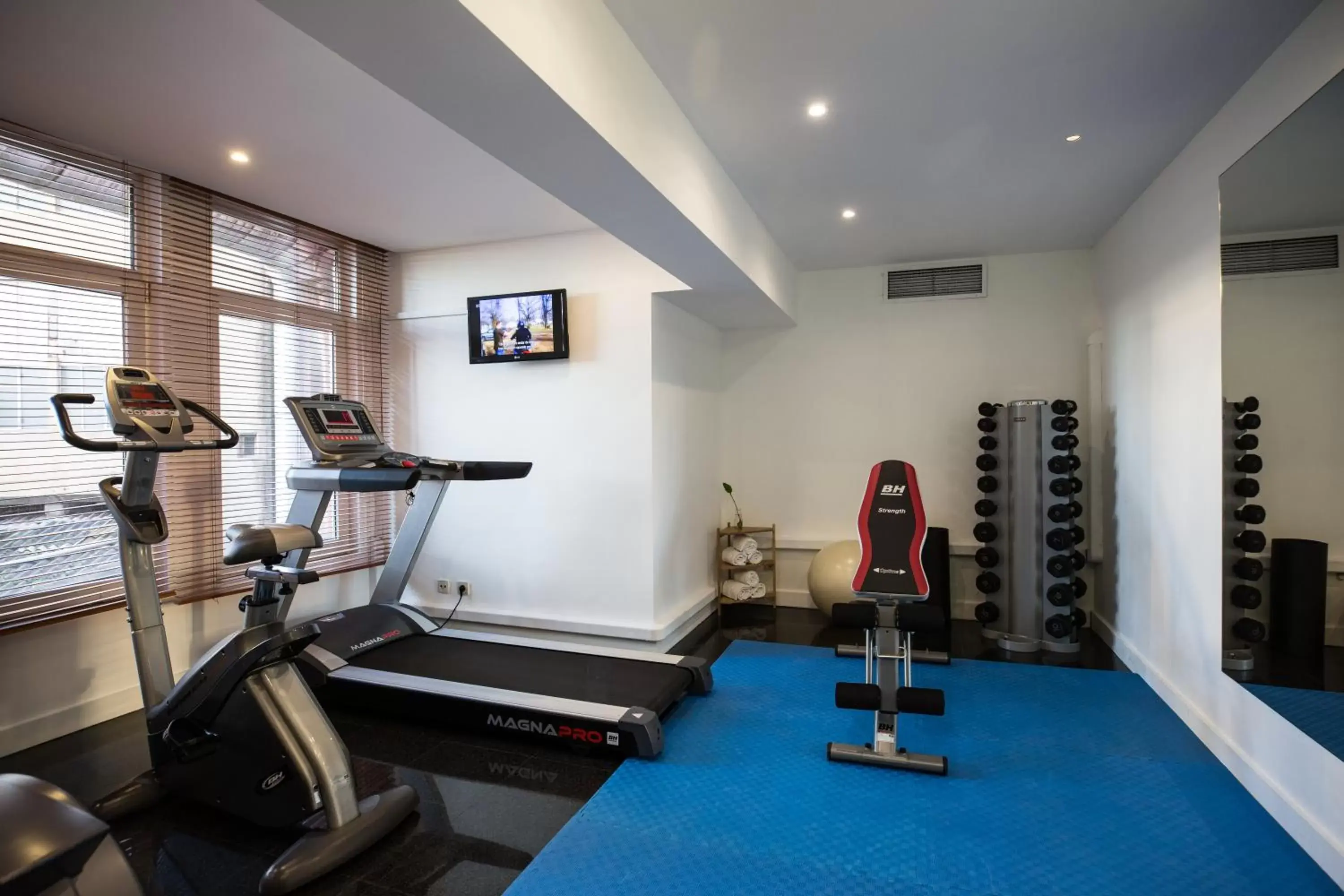 Activities, Fitness Center/Facilities in Legendary Porto Hotel