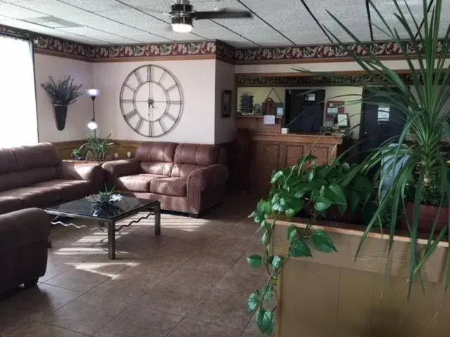 Lobby/Reception in Southfork Motel