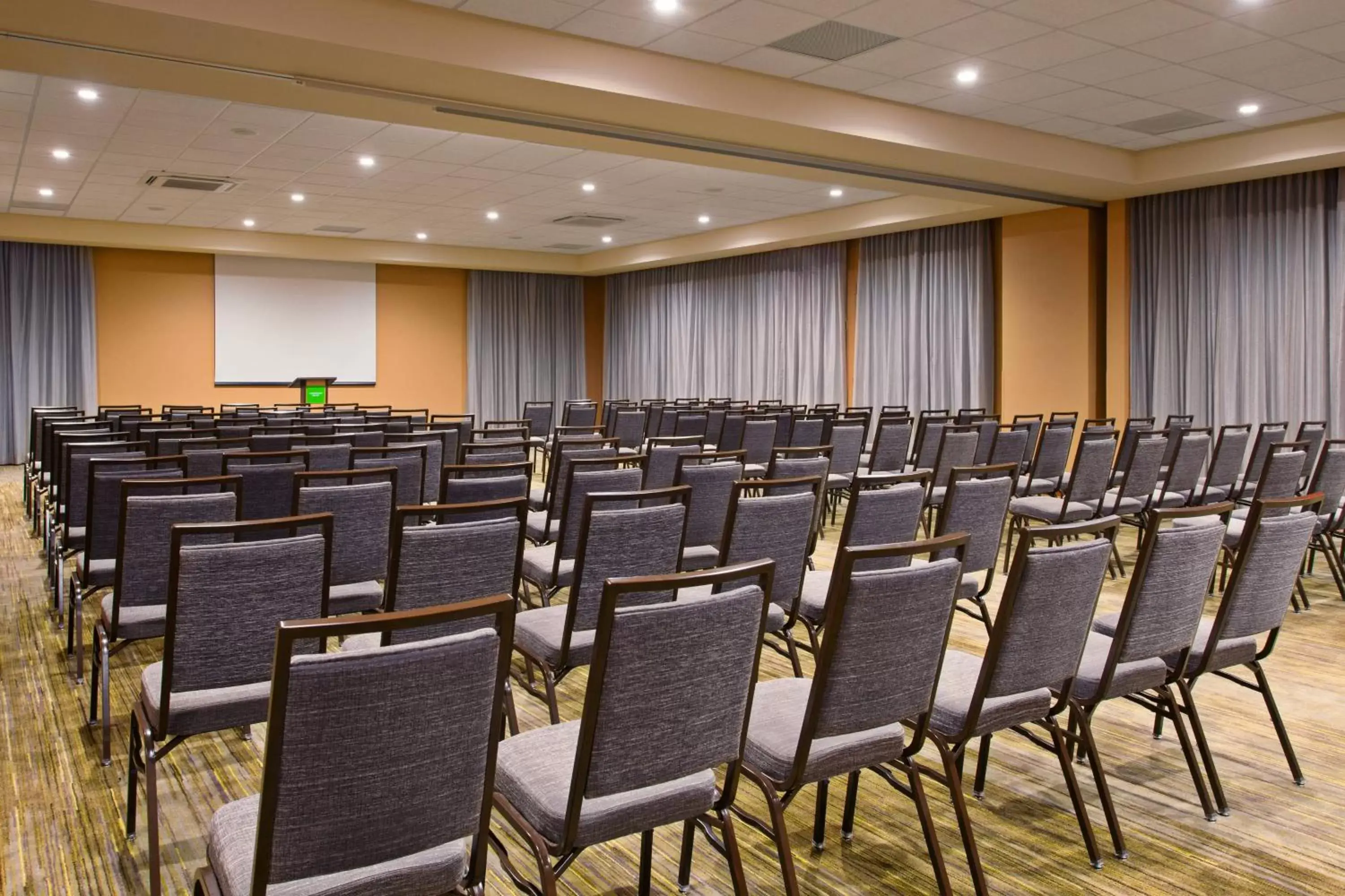 Meeting/conference room in Courtyard by Marriott Bonaire Dive Resort