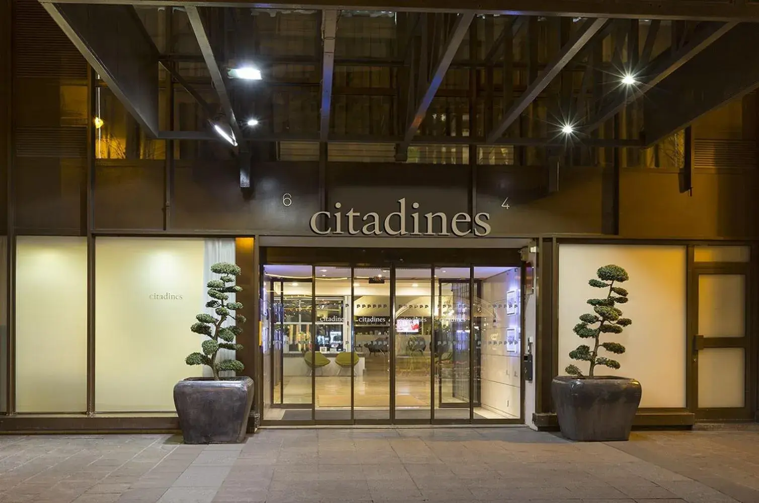Facade/entrance in Citadines Les Halles Paris
