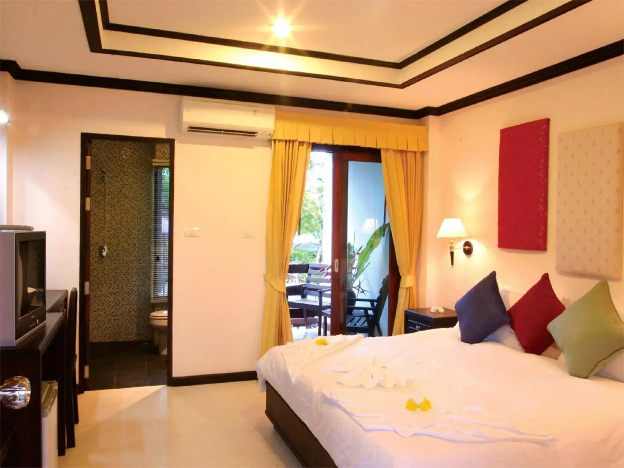 Double Room with Pool View in Samui Seabreeze Place Double Room with Pool View in Samui Seabreeze Place
