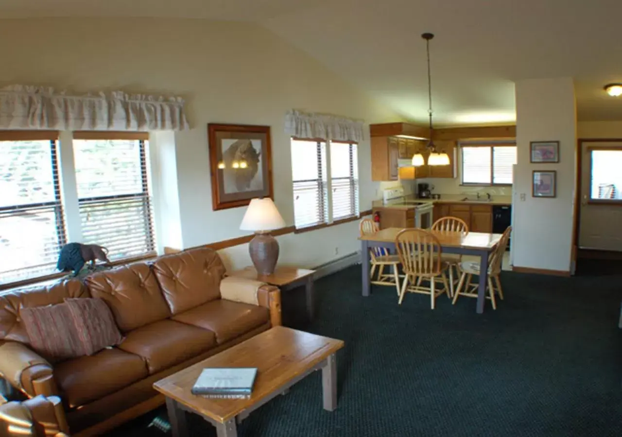 Seating Area in Wildwood Inn