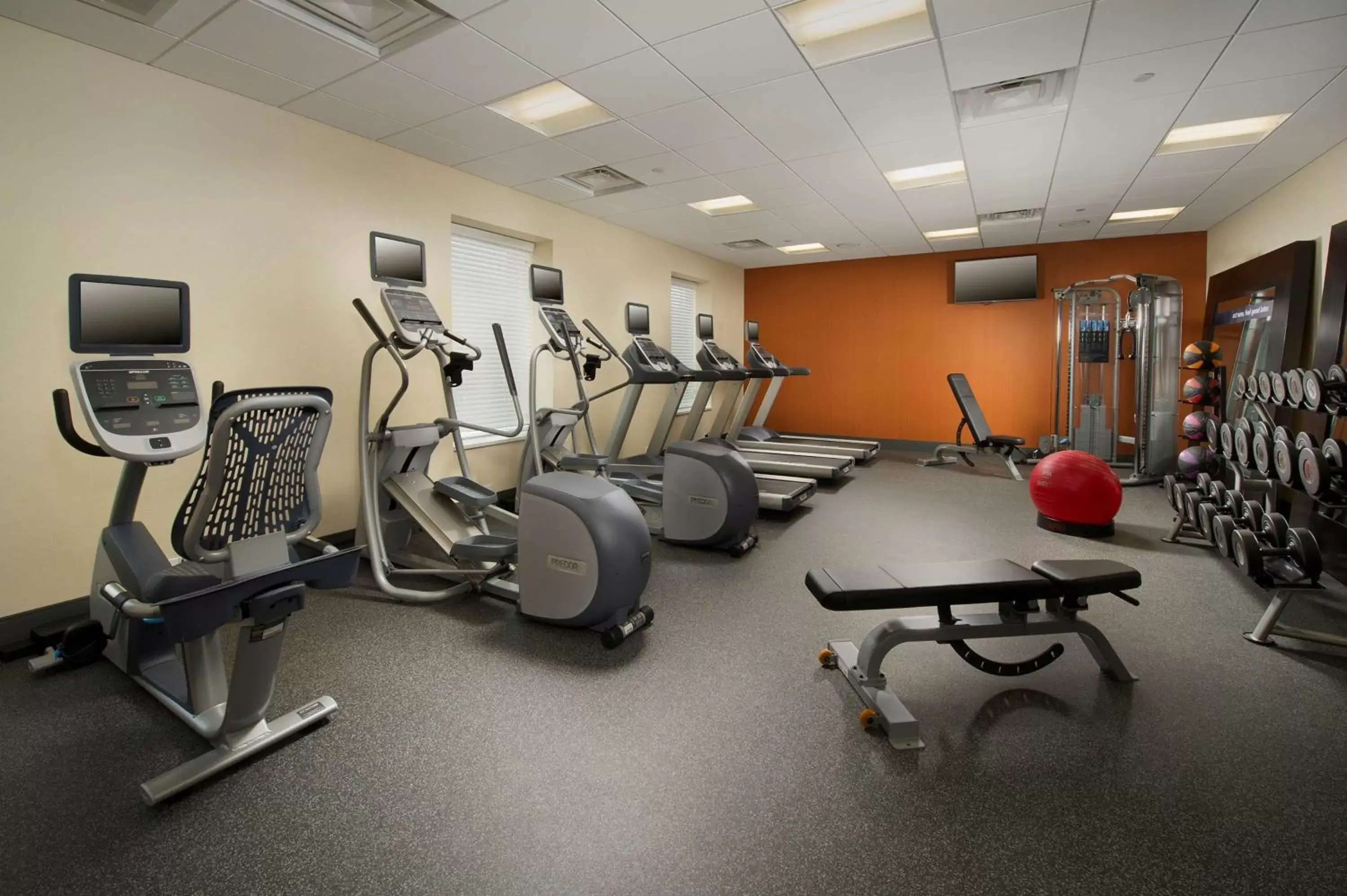 Fitness centre/facilities, Fitness Center/Facilities in Hampton Inn & Suites Baltimore North/Timonium, MD