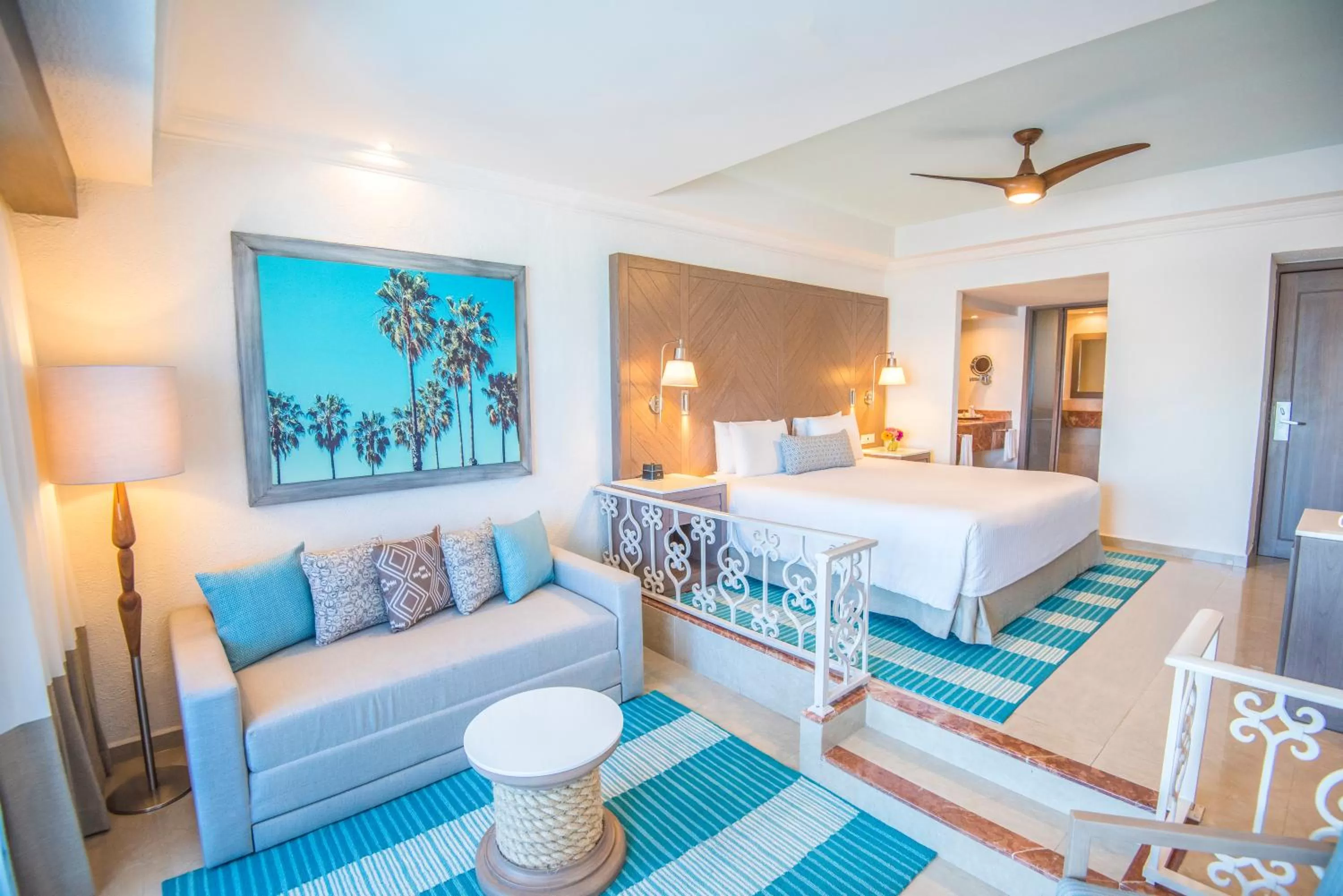 Bed in Wyndham Alltra Cancun All Inclusive Resort