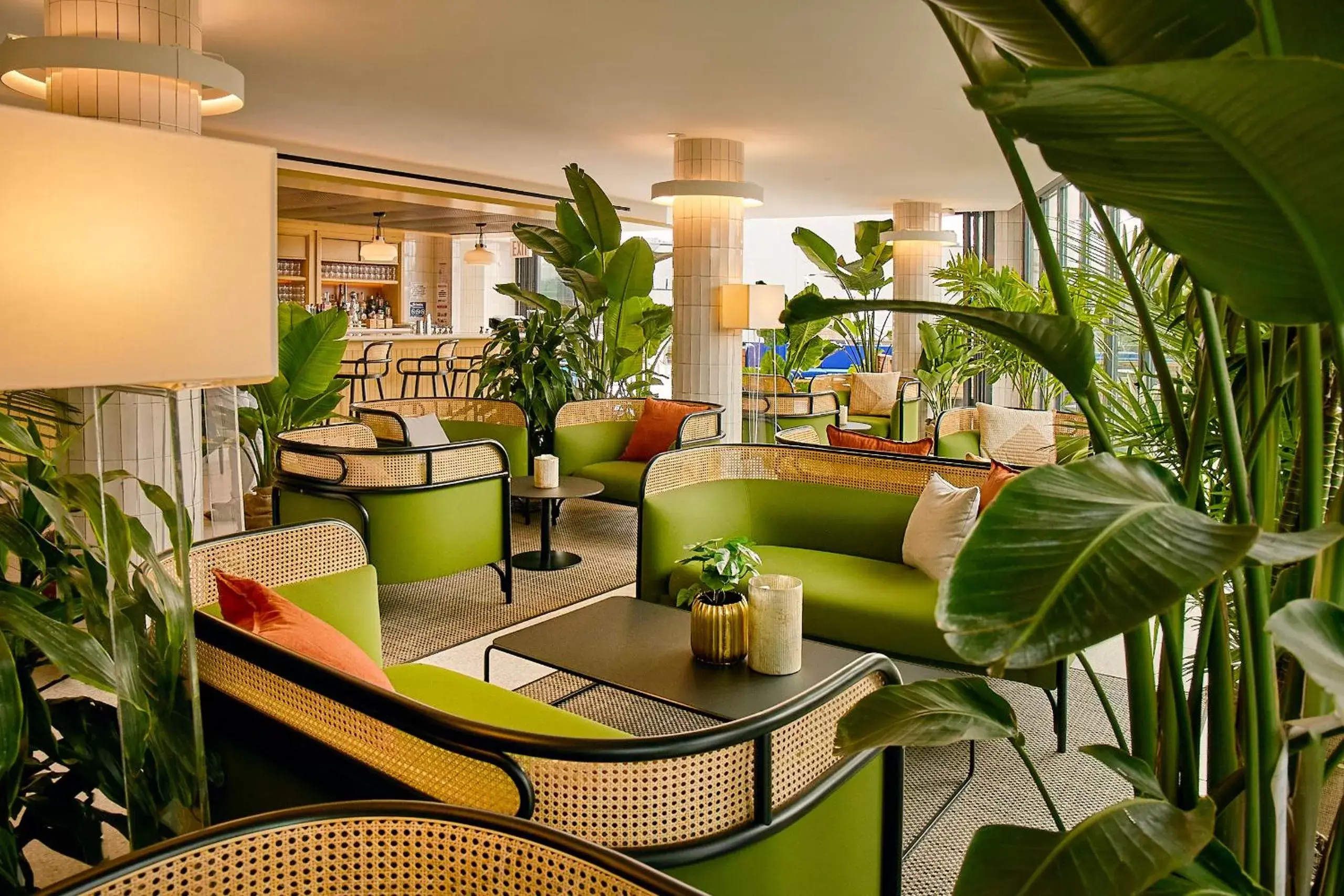 Lounge or bar, Restaurant/Places to Eat in Hotel Indigo - Williamsburg - Brooklyn, an IHG Hotel