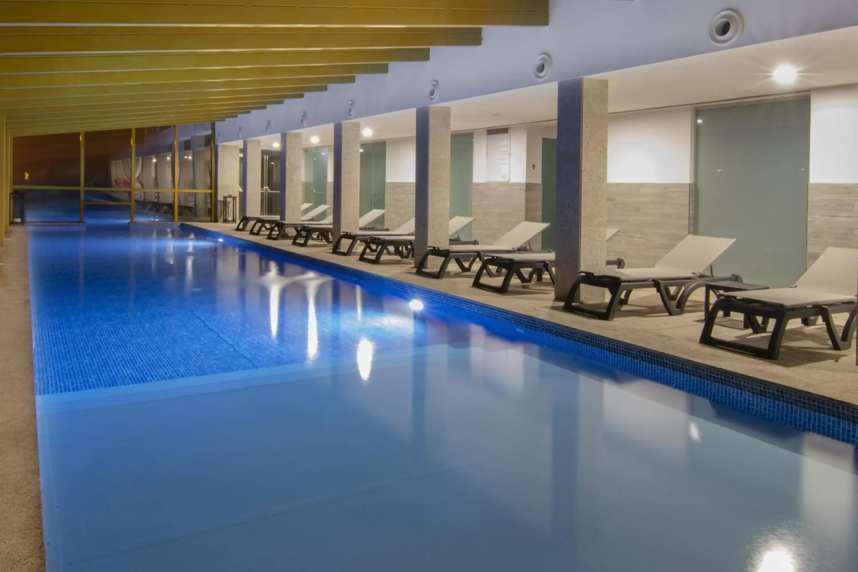 Pool view, Swimming Pool in Luna Hotel Serra da Estrela