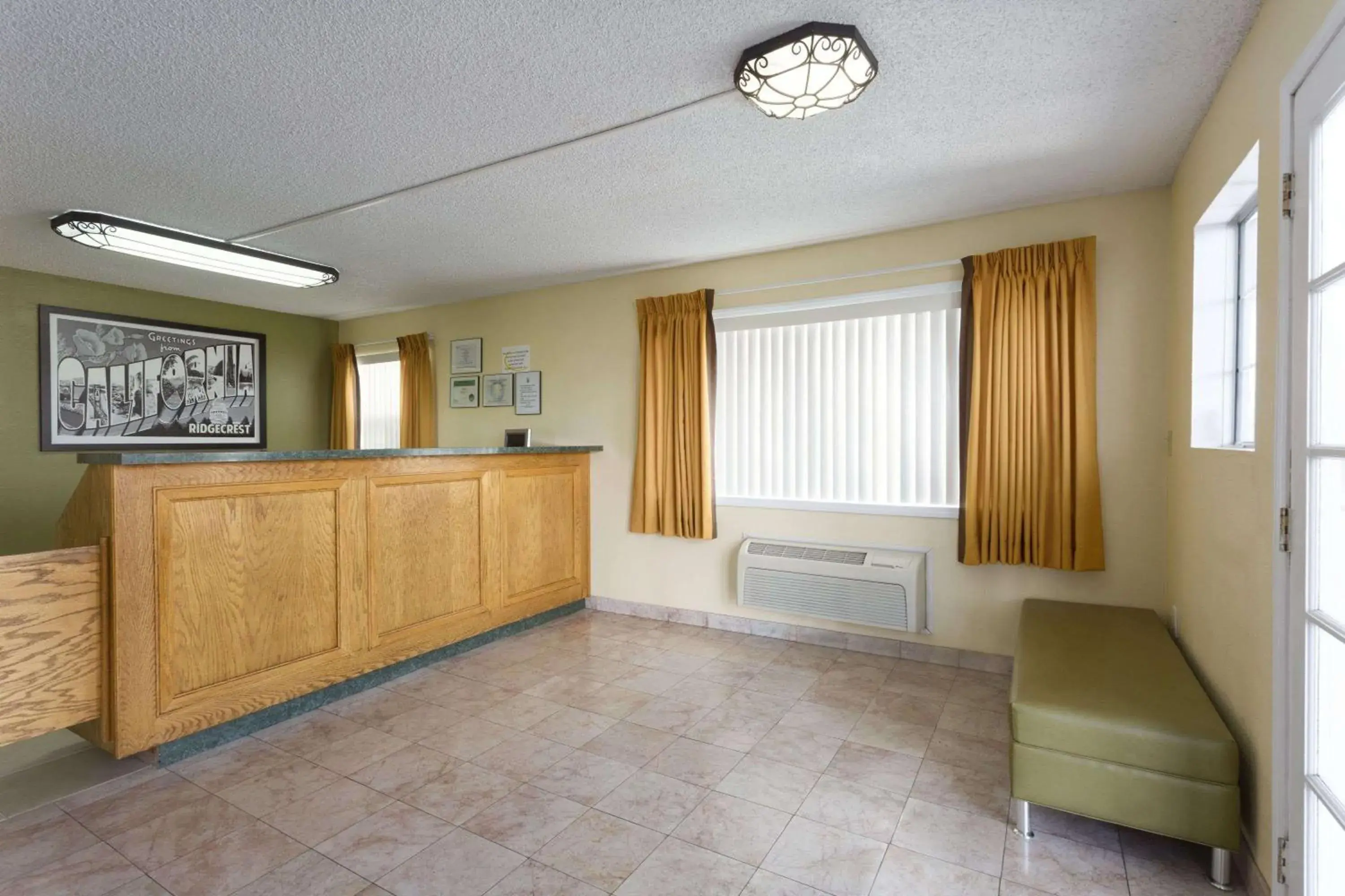 Lobby or reception in Super 8 by Wyndham Ridgecrest