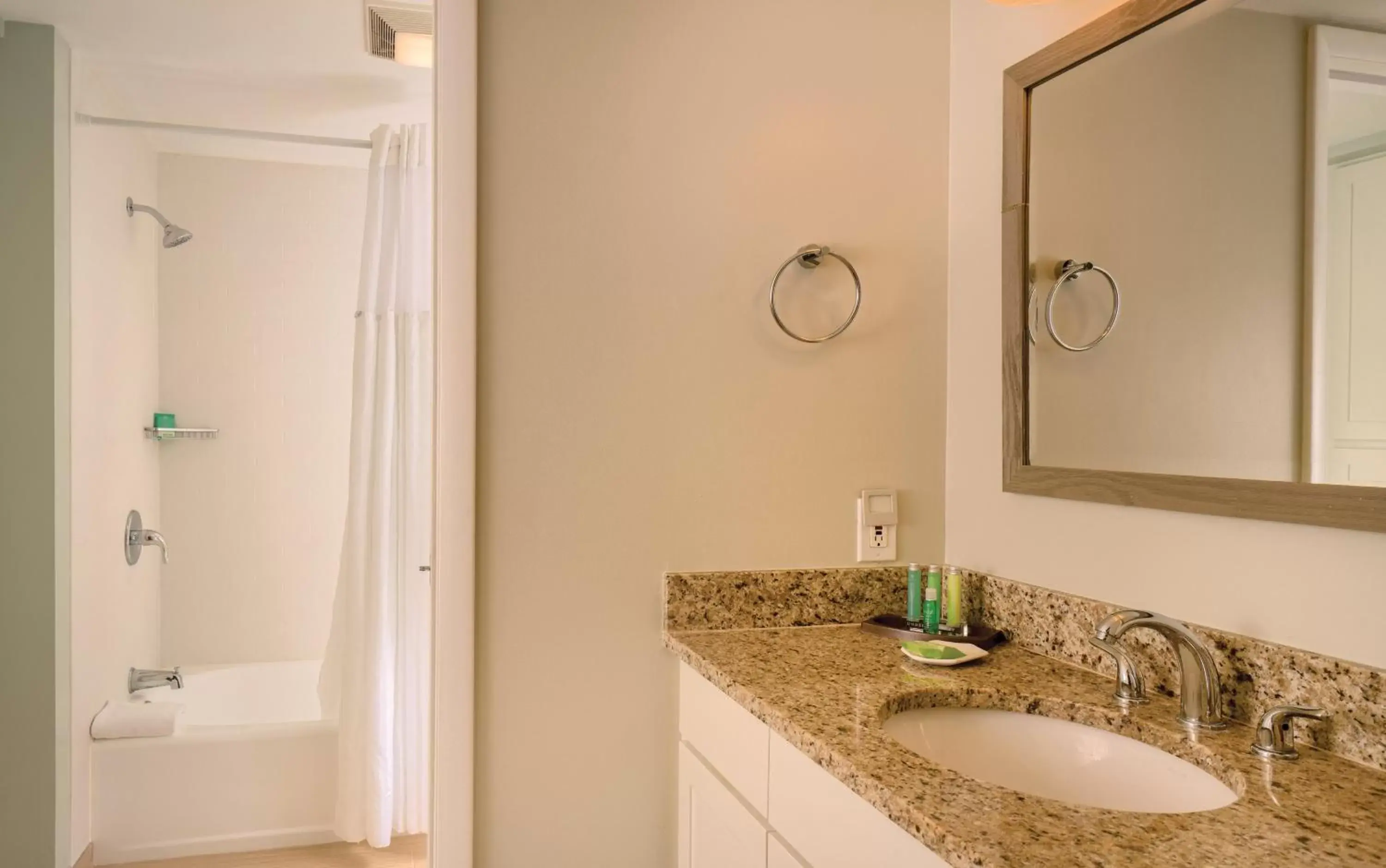 Bathroom in Paniolo Greens Resort