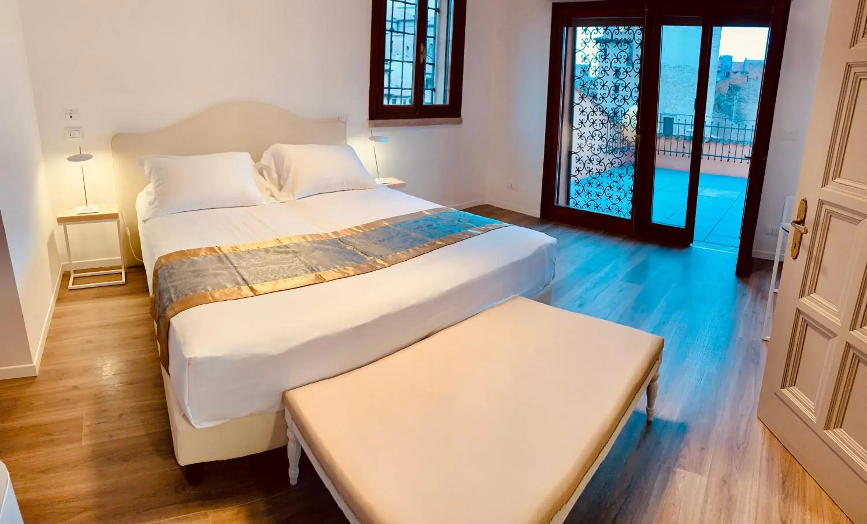 Superior King Suite in Grand Hotel San Lorenzo Superior King Suite in Grand Hotel San Lorenzo