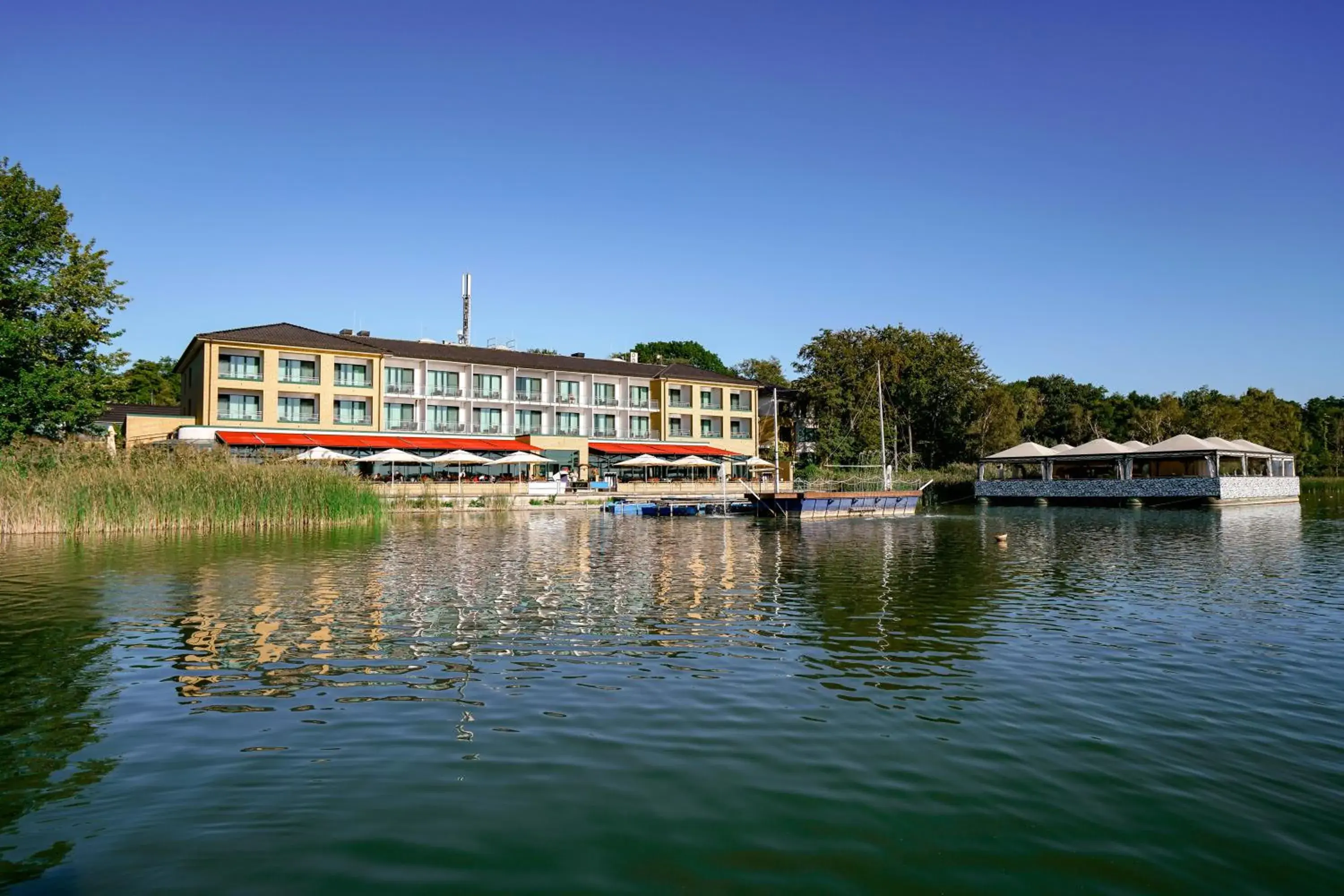 Property building in Seehotel Berlin-Rangsdorf Property building in Seehotel Berlin-Rangsdorf