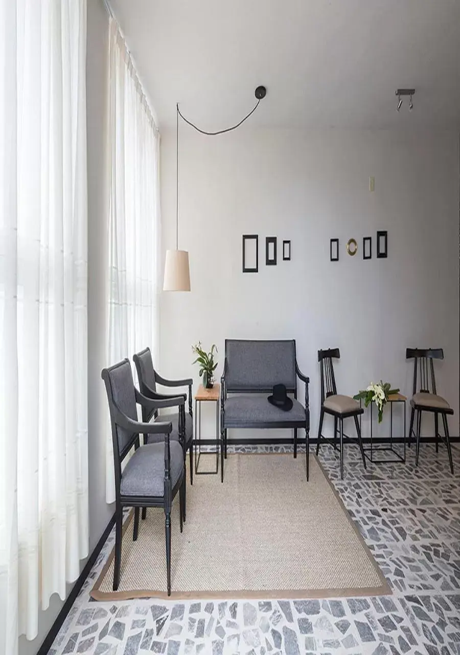 Seating Area in Lusitania Suites