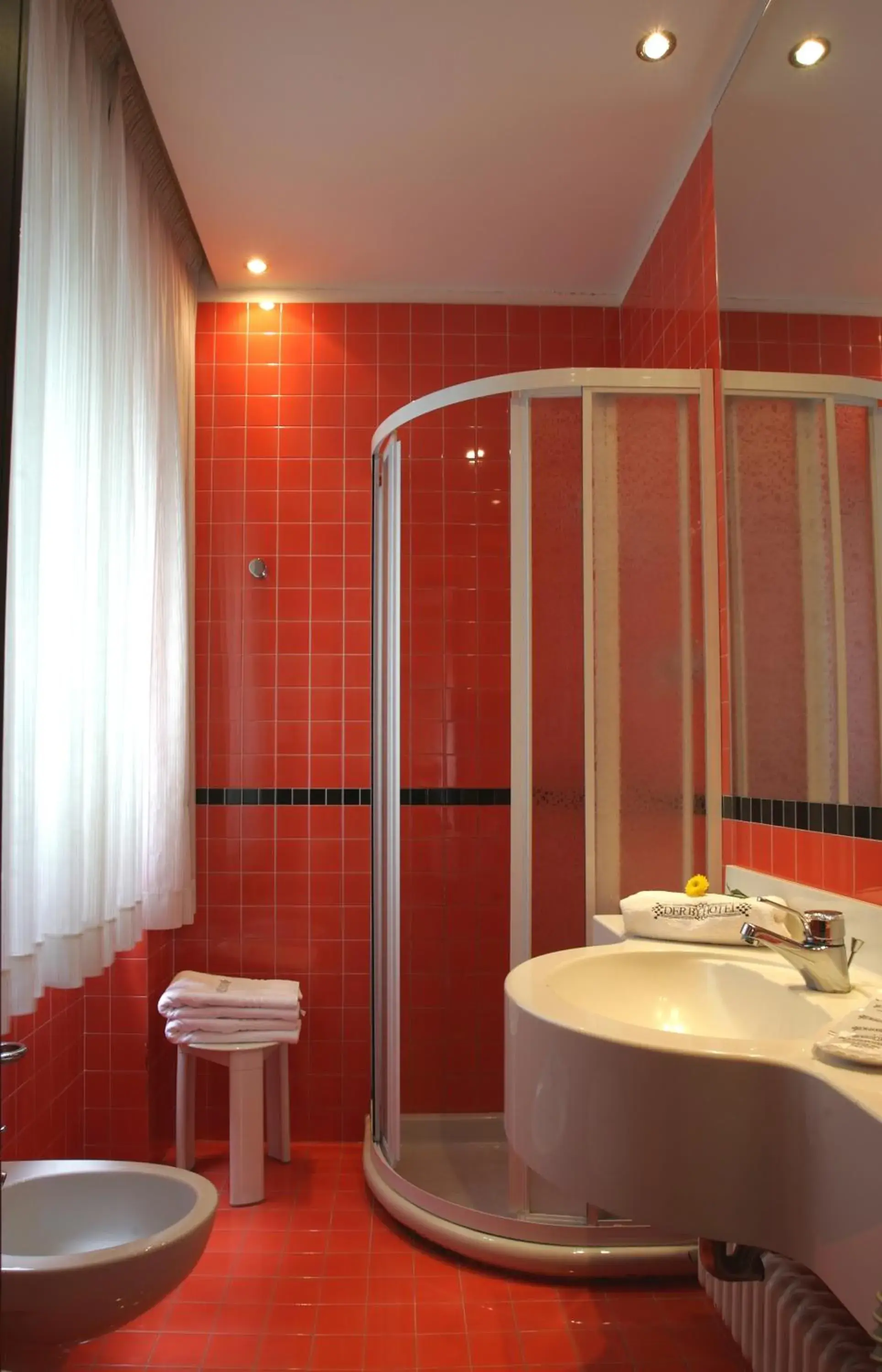 Shower, Bathroom in Hotel Derby