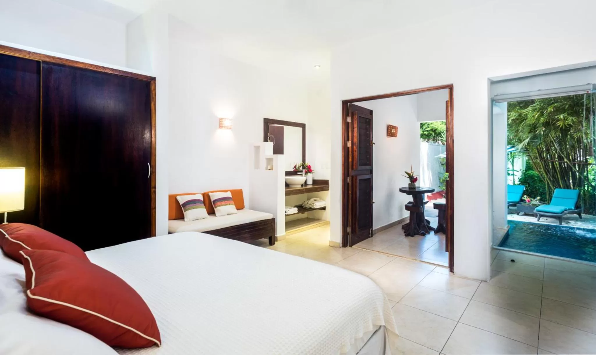 Bed in Villas El Encanto Cozumel