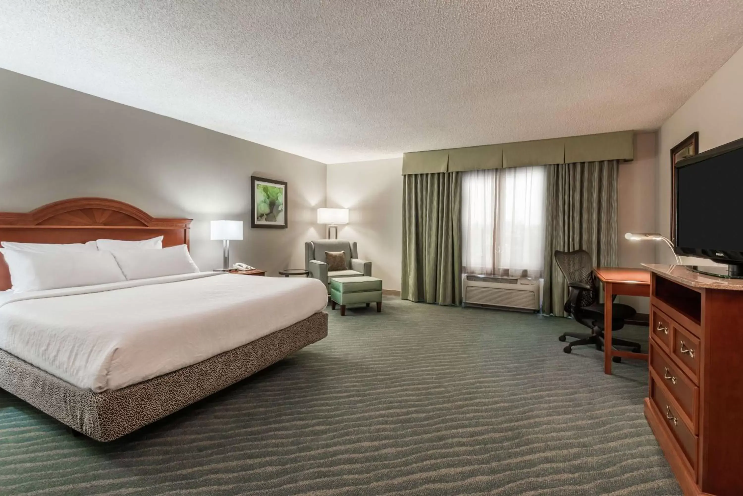 Bedroom in Hilton Garden Inn Orlando International Drive North