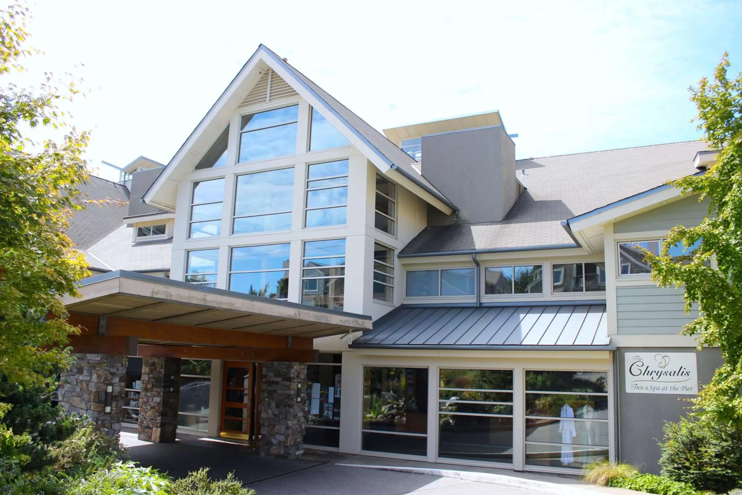 Property building in Chrysalis Inn & Spa Bellingham, Curio Collection by Hilton