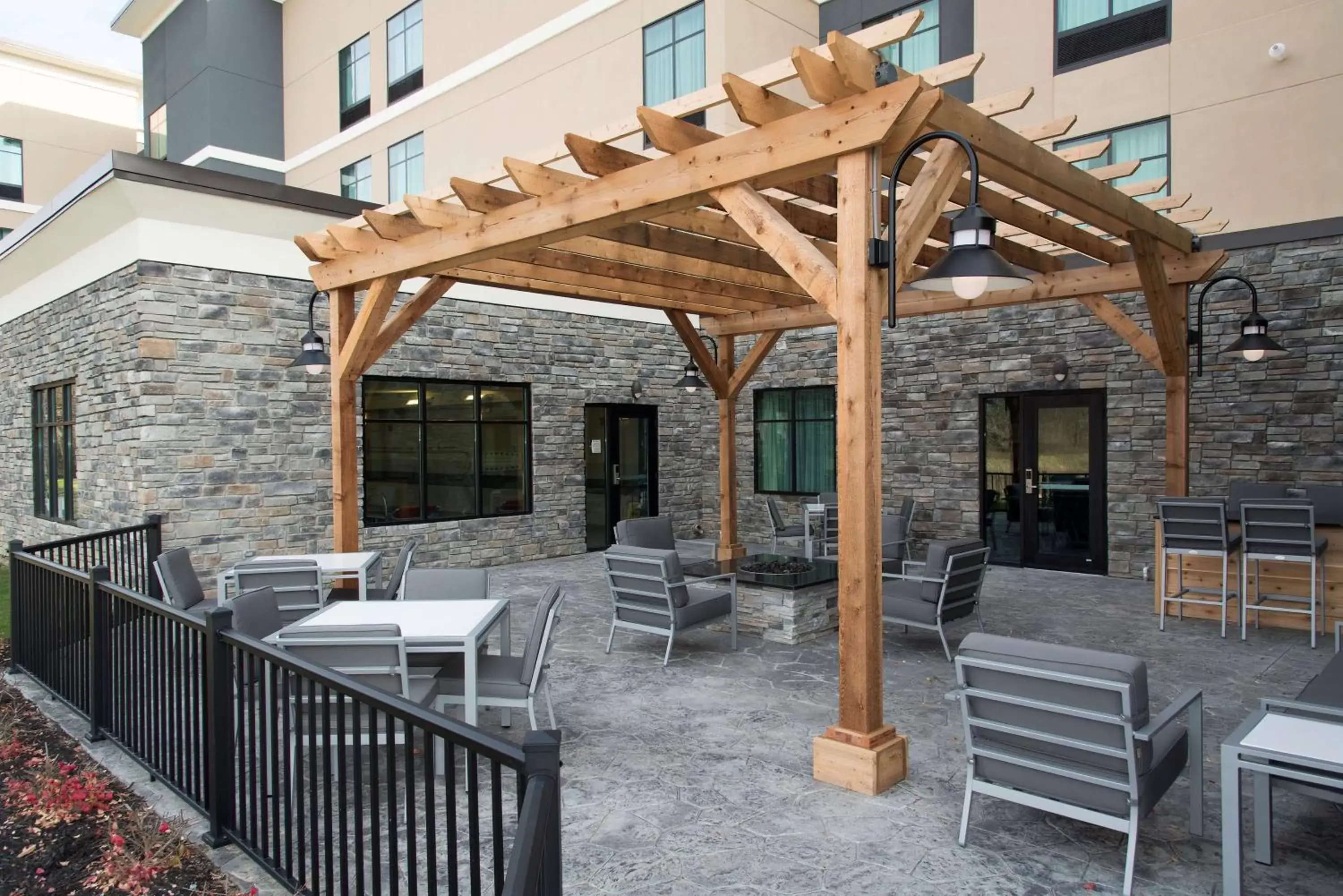 Patio in Homewood Suites by Hilton Cleveland/Sheffield