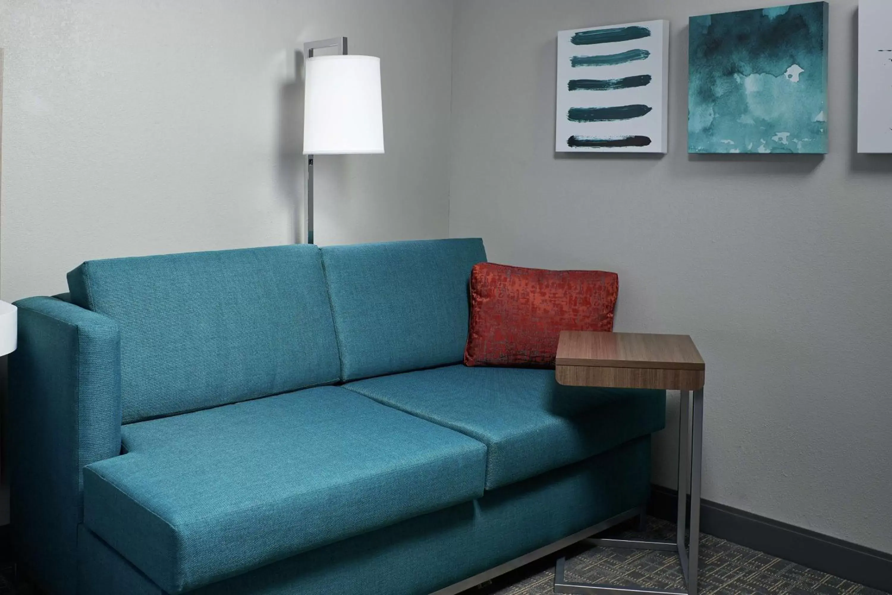 Living room, Seating Area in Hampton Inn Juno Beach