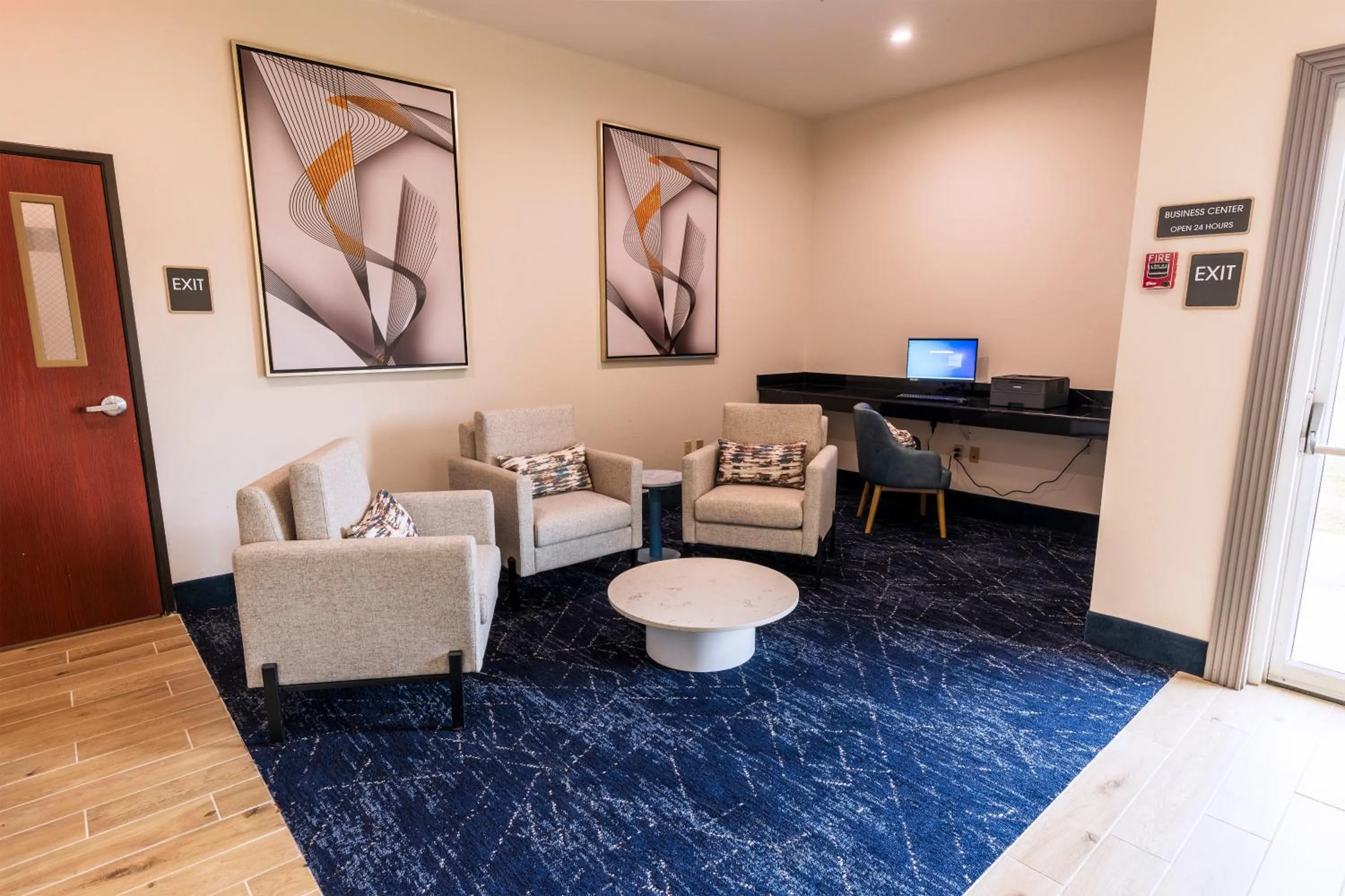 Seating Area in La Quinta by Wyndham New Iberia