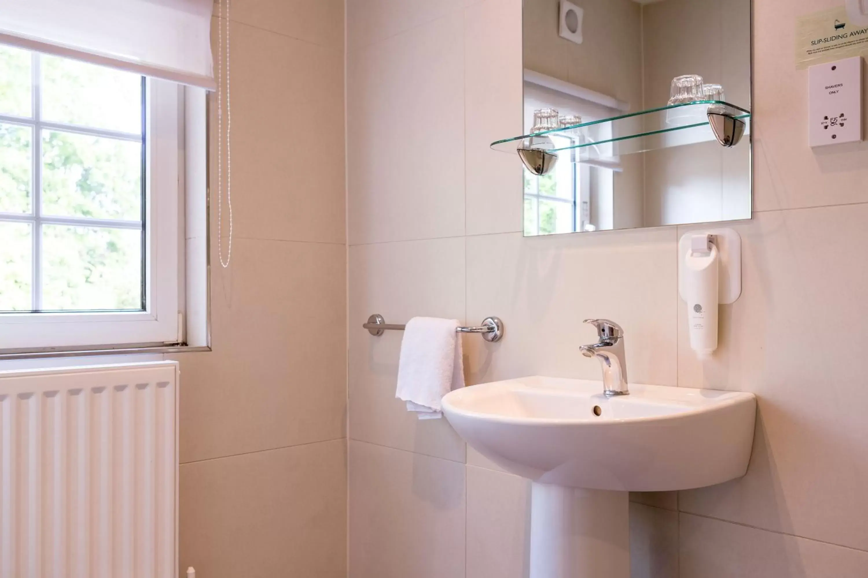 Bathroom in Abbey Fields By Chef & Brewer Collection