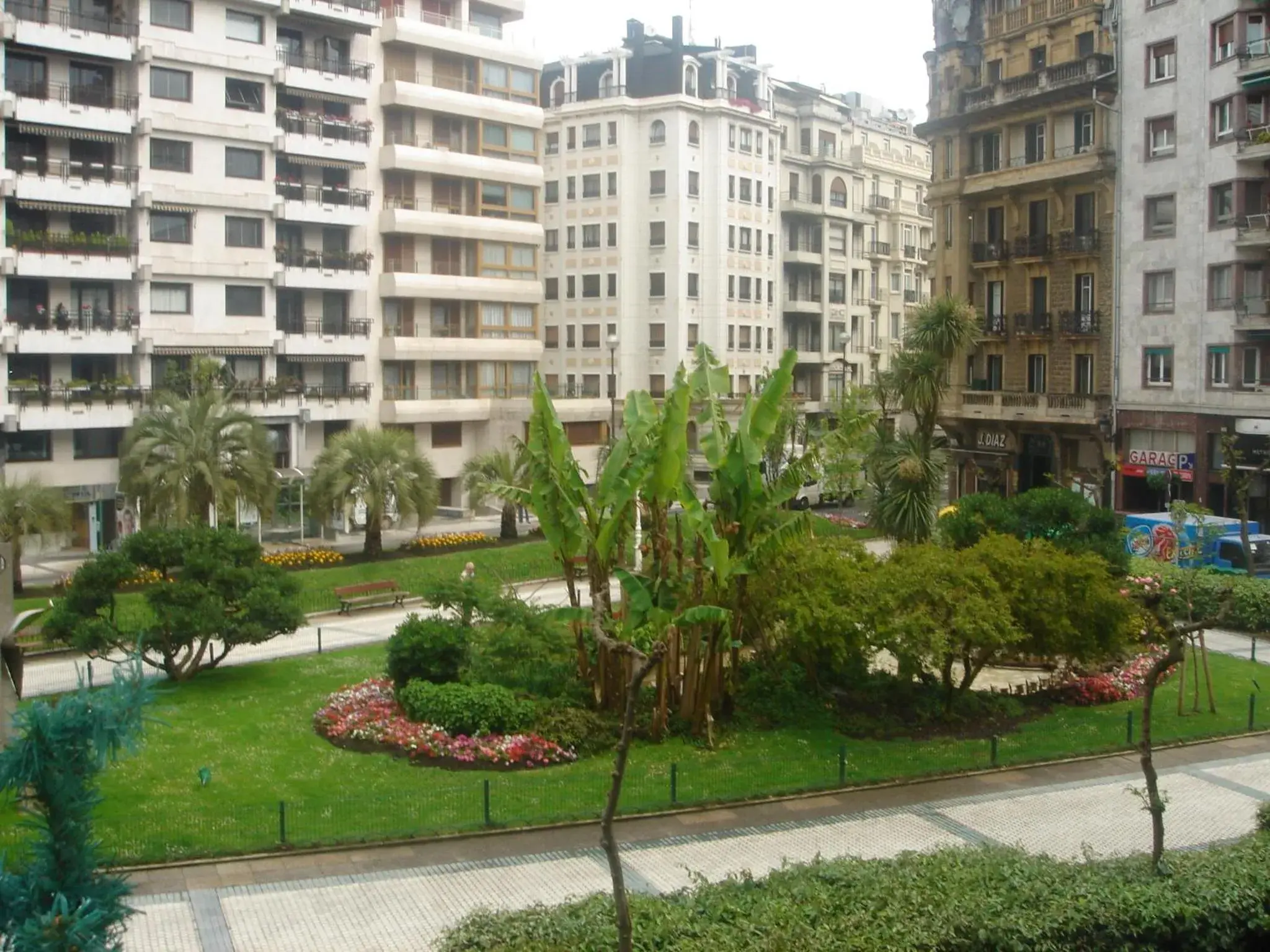 Facade/entrance in Hotel Zaragoza Plaza