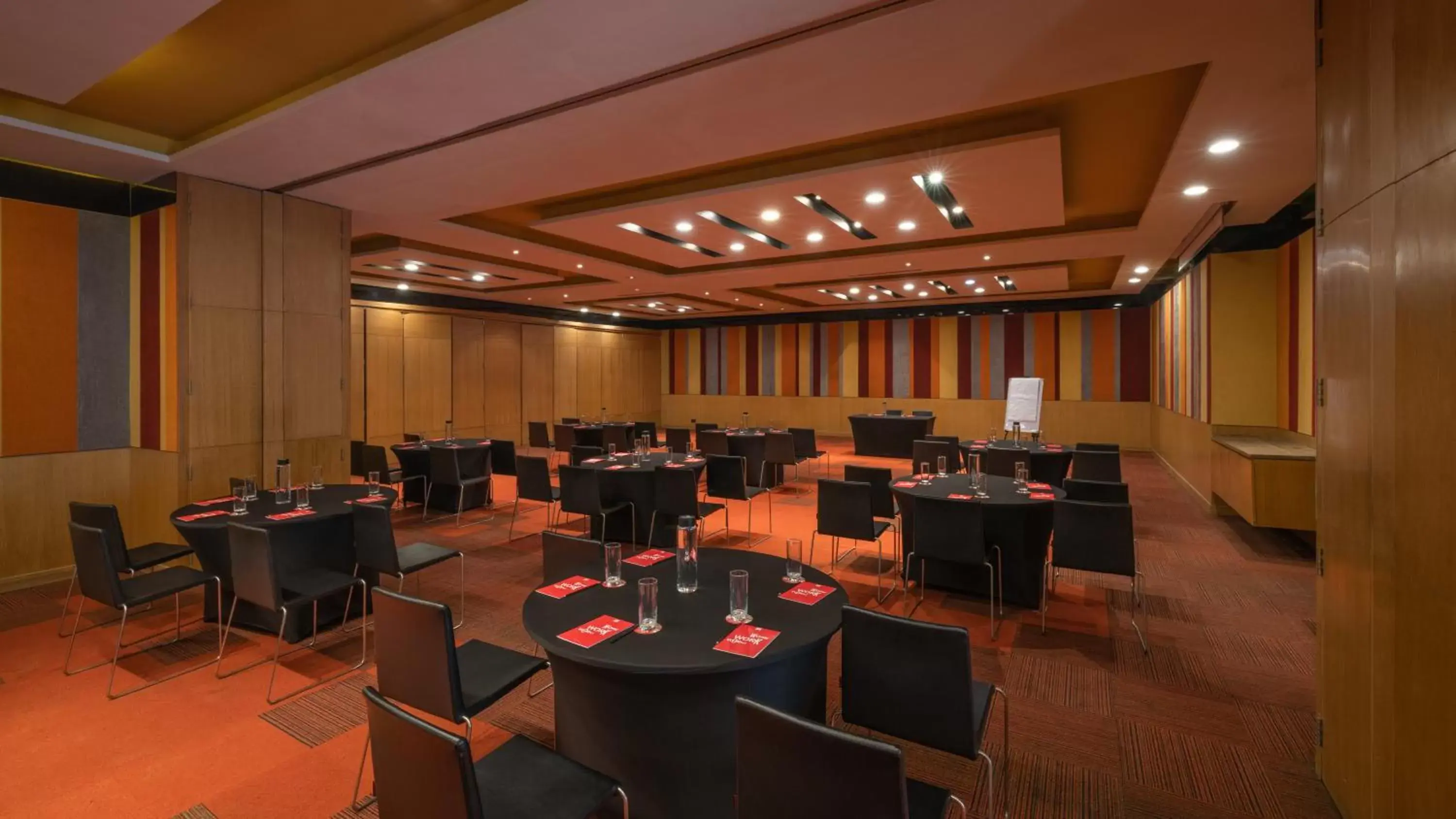 Meeting/conference room, Restaurant/Places to Eat in ibis New Delhi Aerocity - An AccorHotels Brand