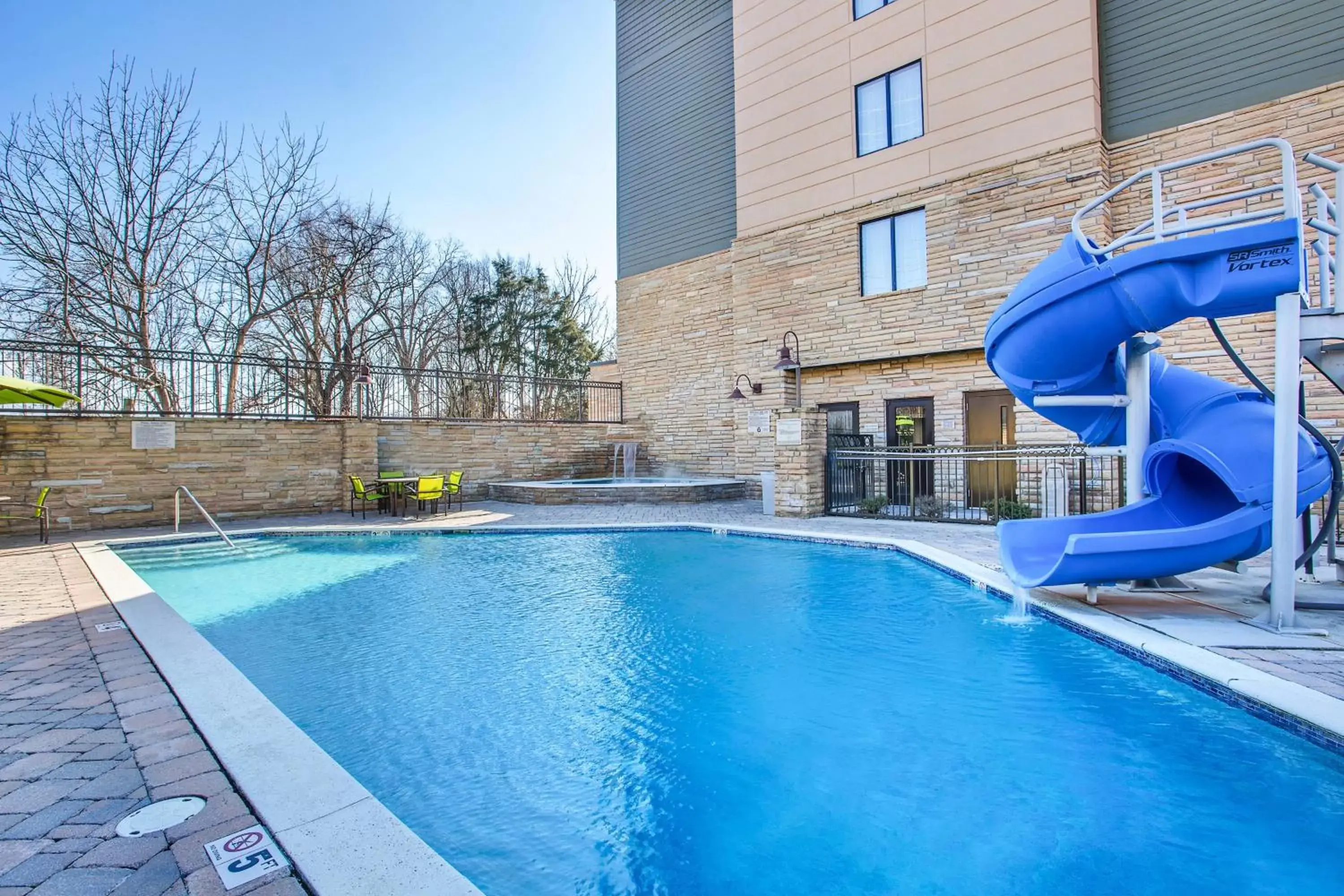Swimming pool, Water Park in SpringHill Suites Pigeon Forge
