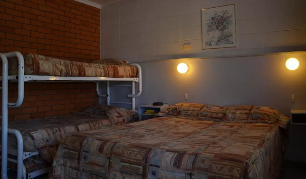 bunk bed, Bed in Tweed River Motel