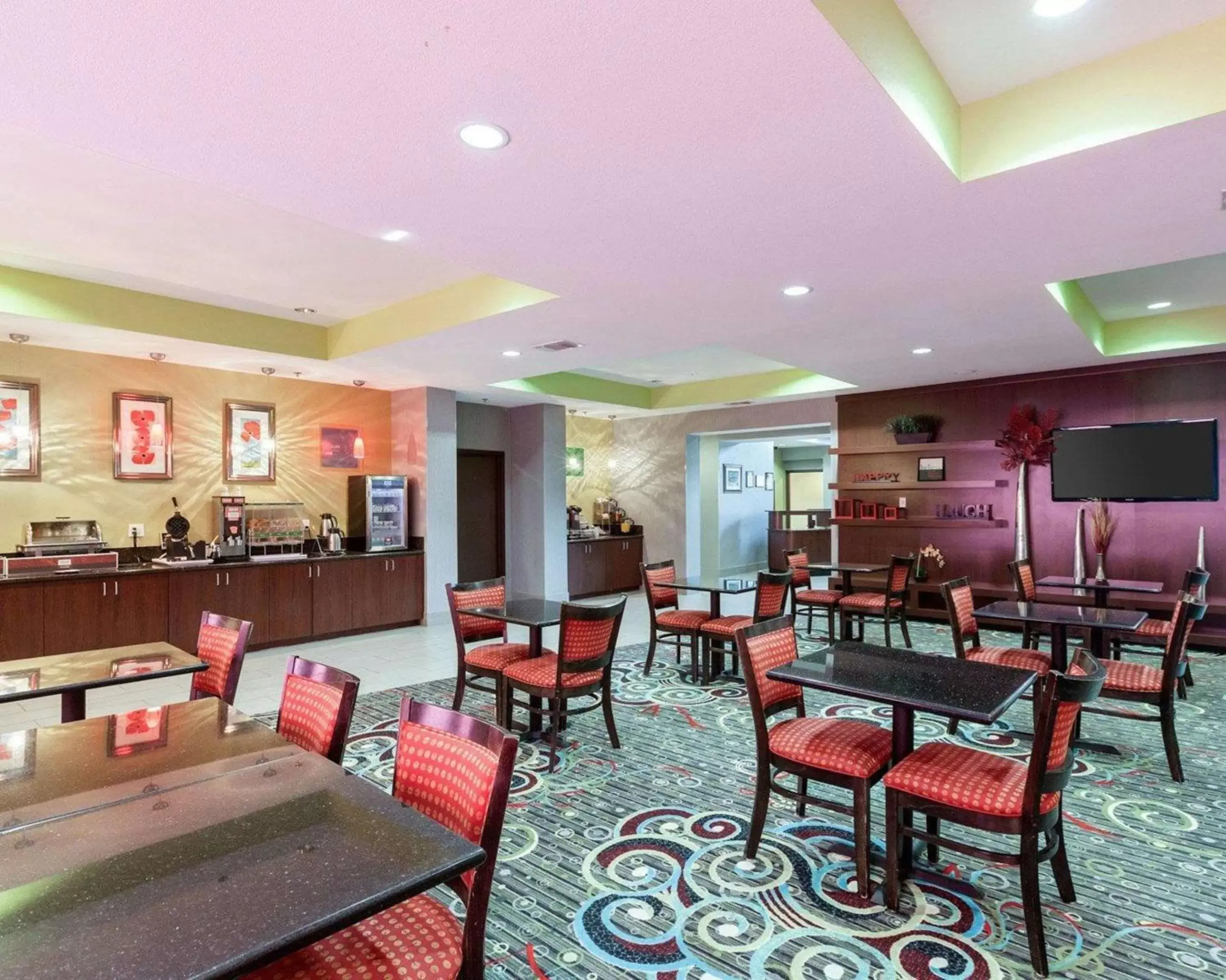 Restaurant/Places to Eat in Comfort Suites Greenville