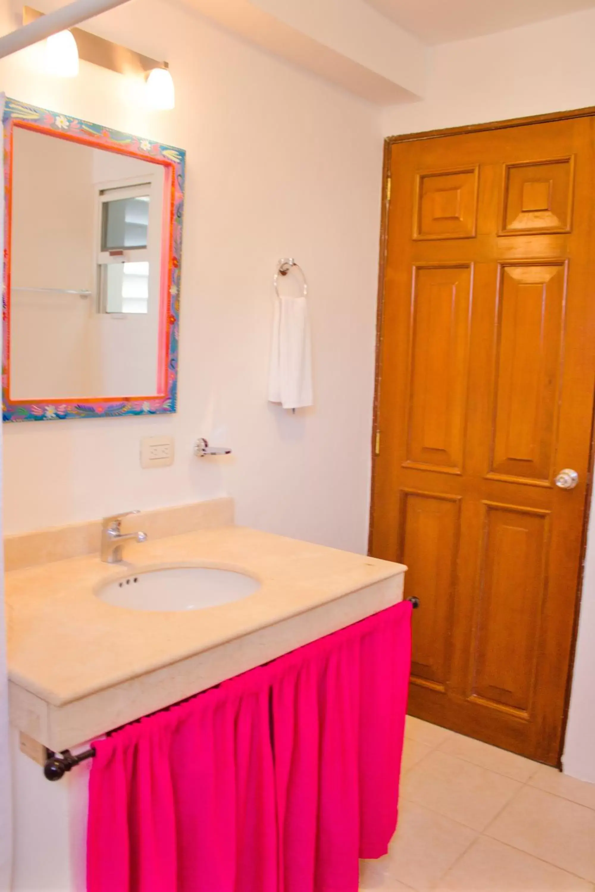 Toilet, Bathroom in Hotel Villas Colibrí Suites & Bungalows