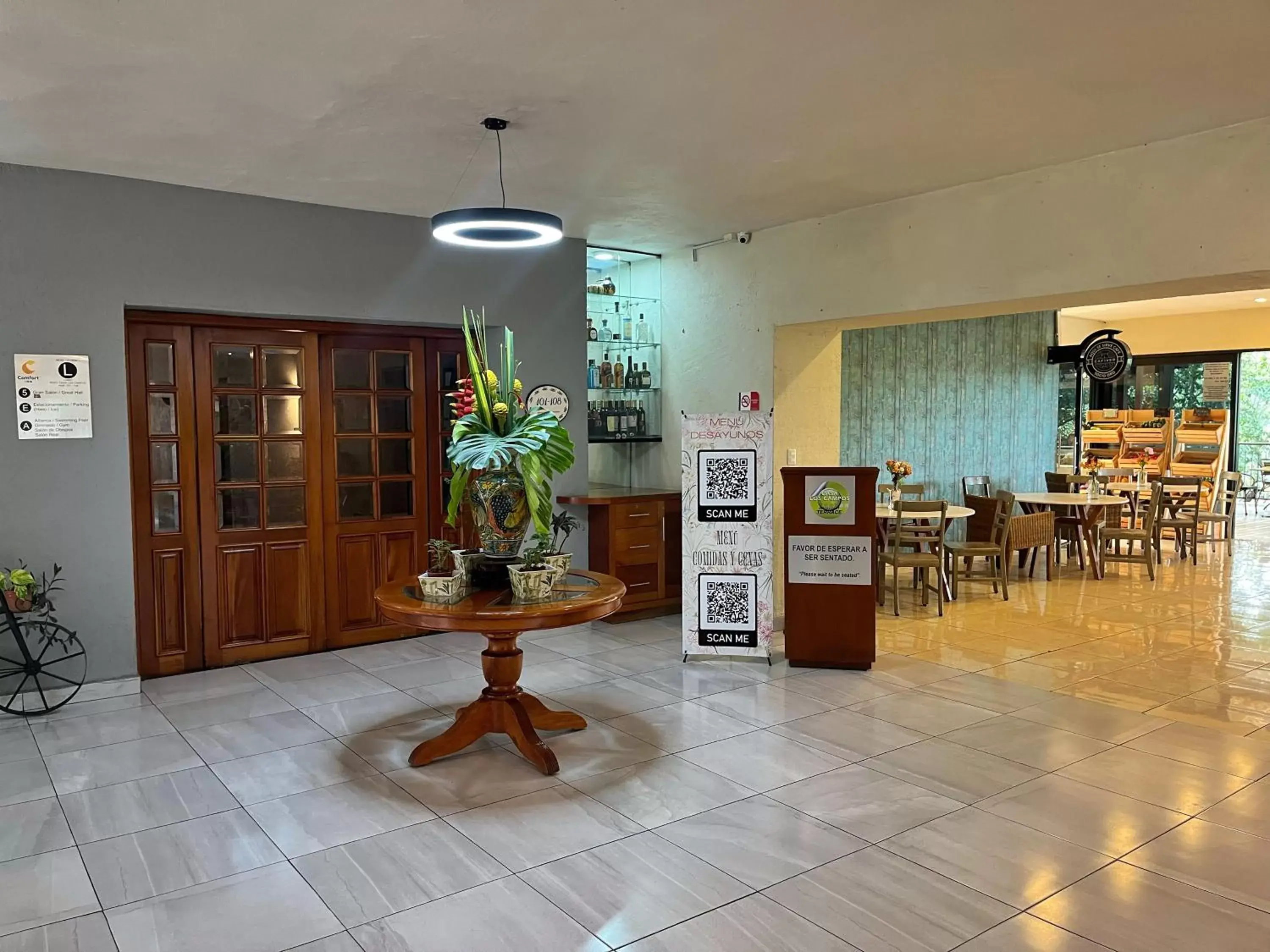 Lobby or reception in Comfort Inn Córdoba