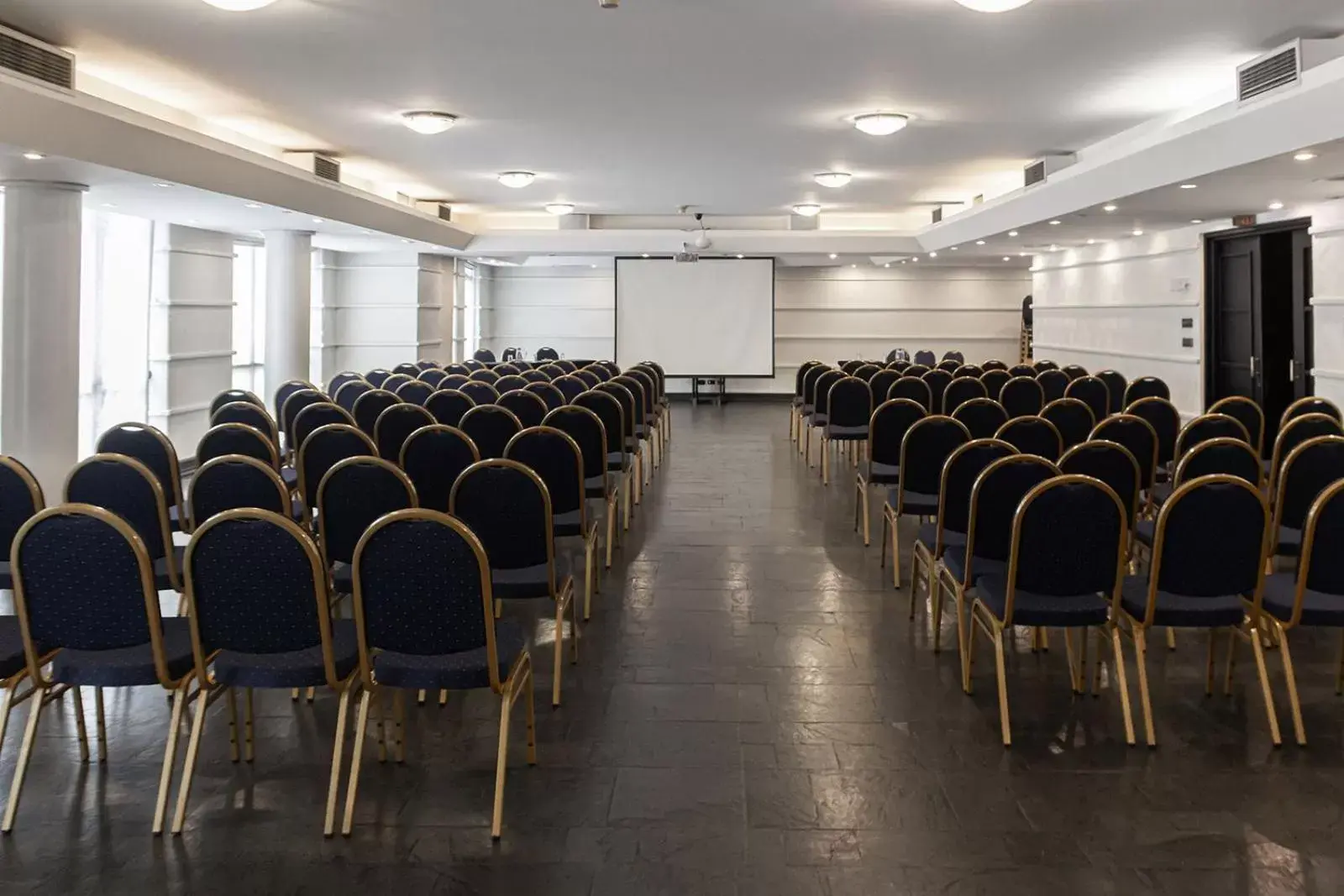 Meeting/conference room in Hotel Fundador