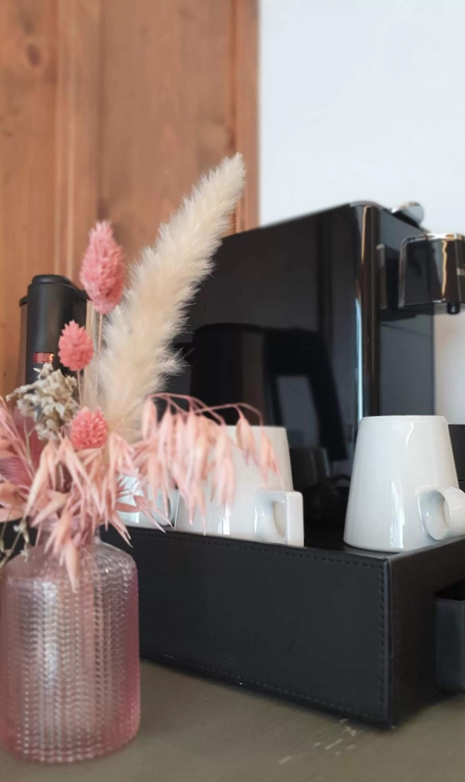 Coffee/tea facilities in Hôtel Macchi Restaurant & Spa