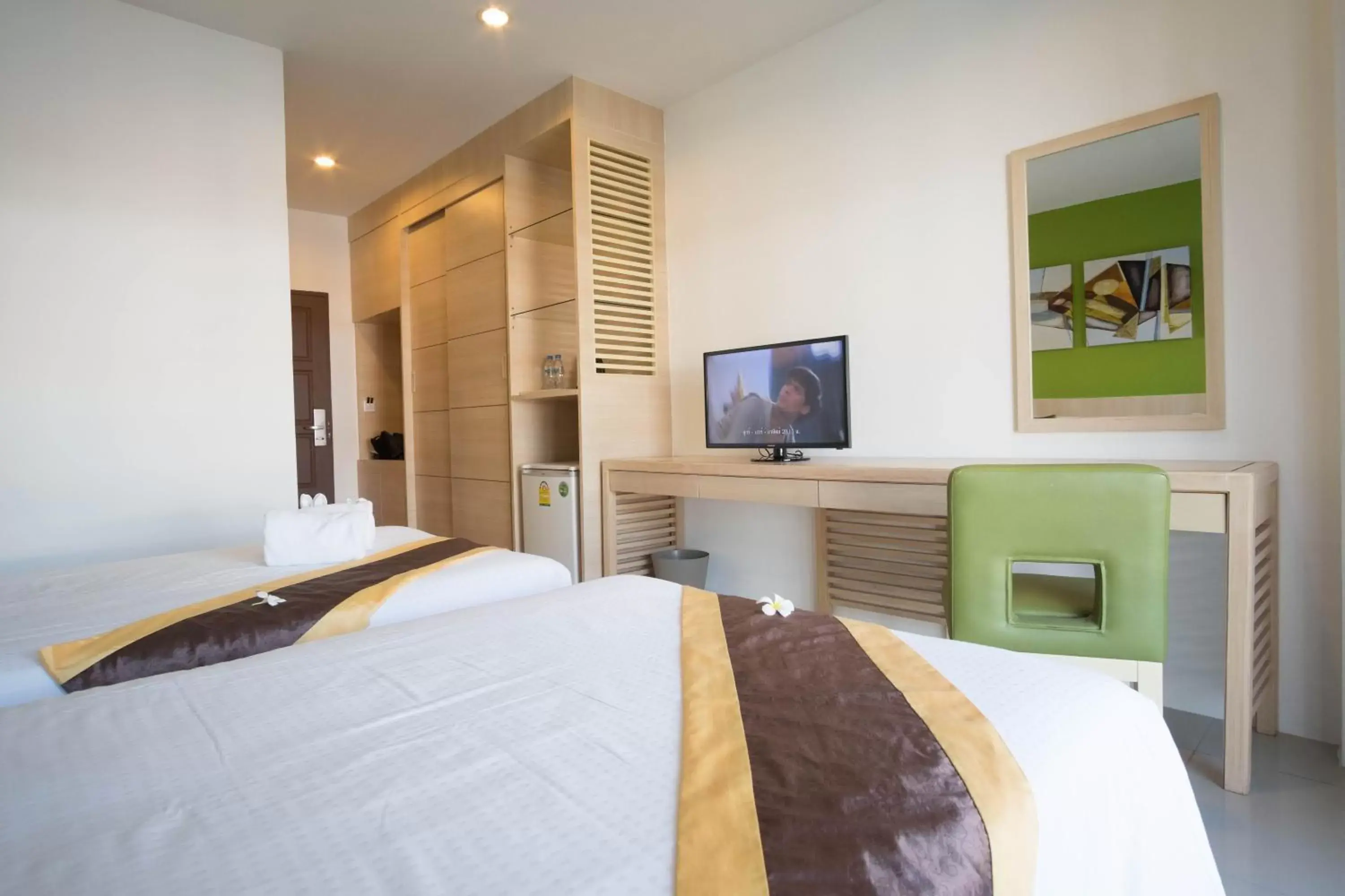Area and facilities, Bed in FX Hotel Pattaya