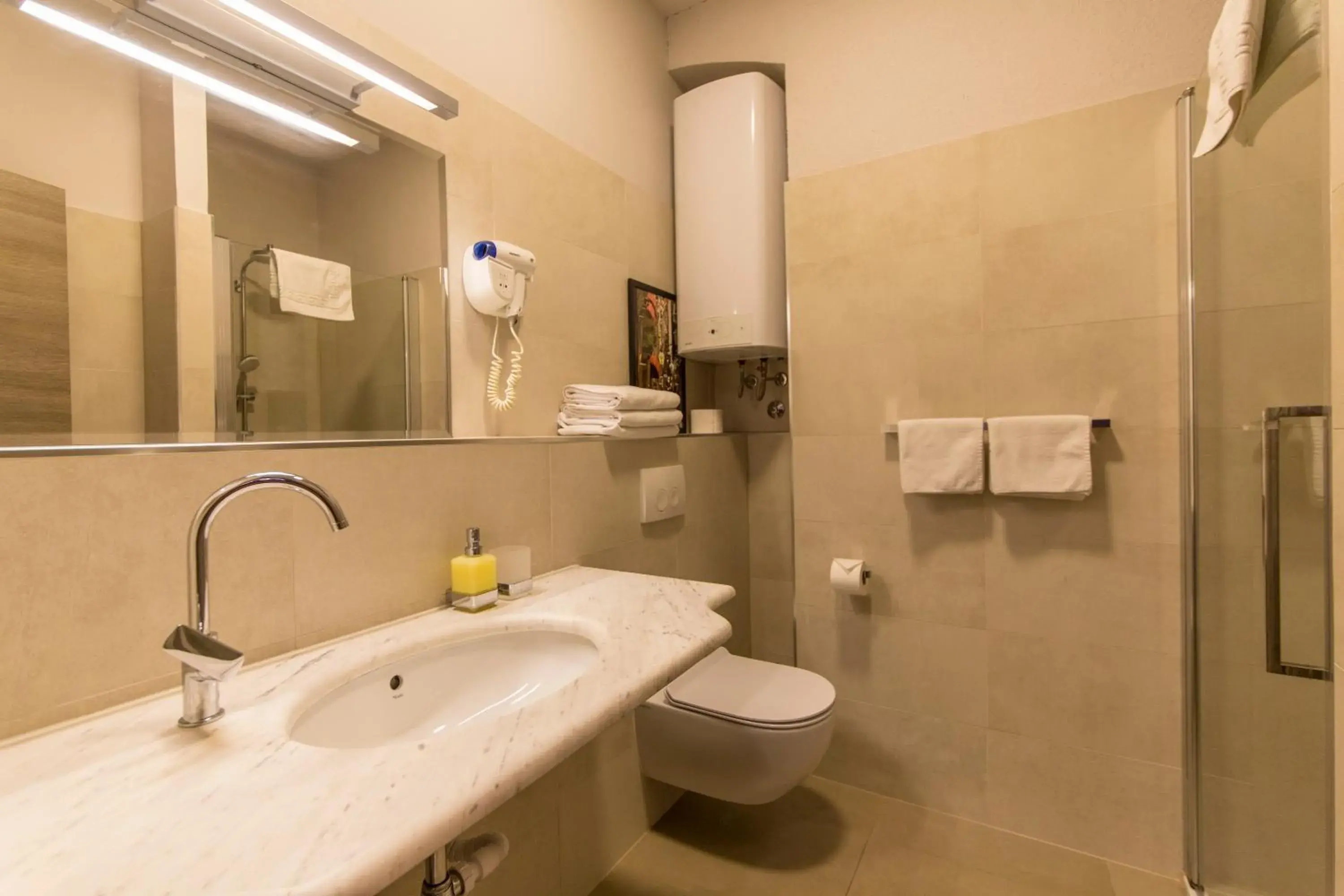 Bathroom in Tifani Luxury Rooms