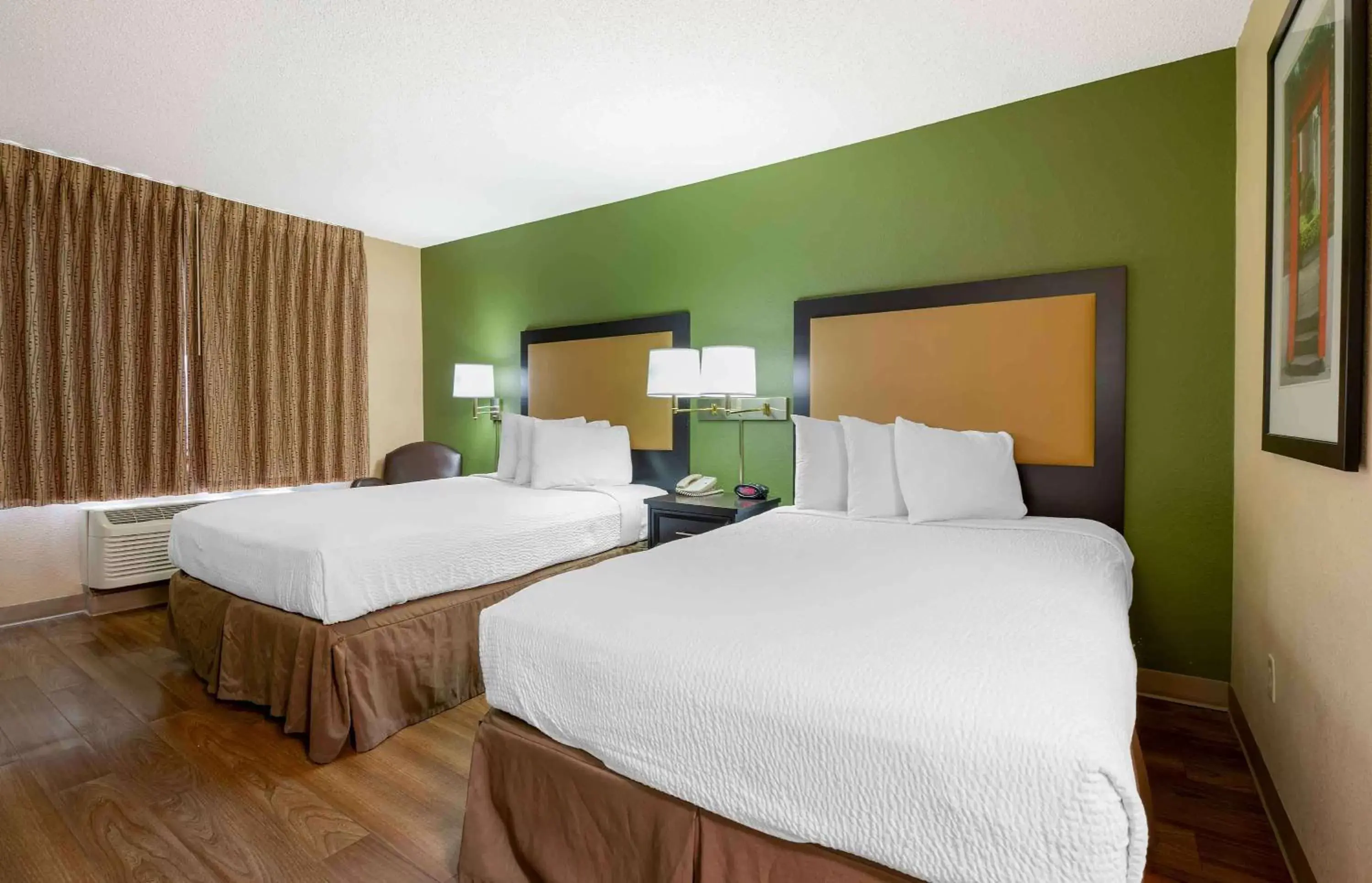 Bedroom, Bed in Extended Stay America Suites - Columbus - Worthington