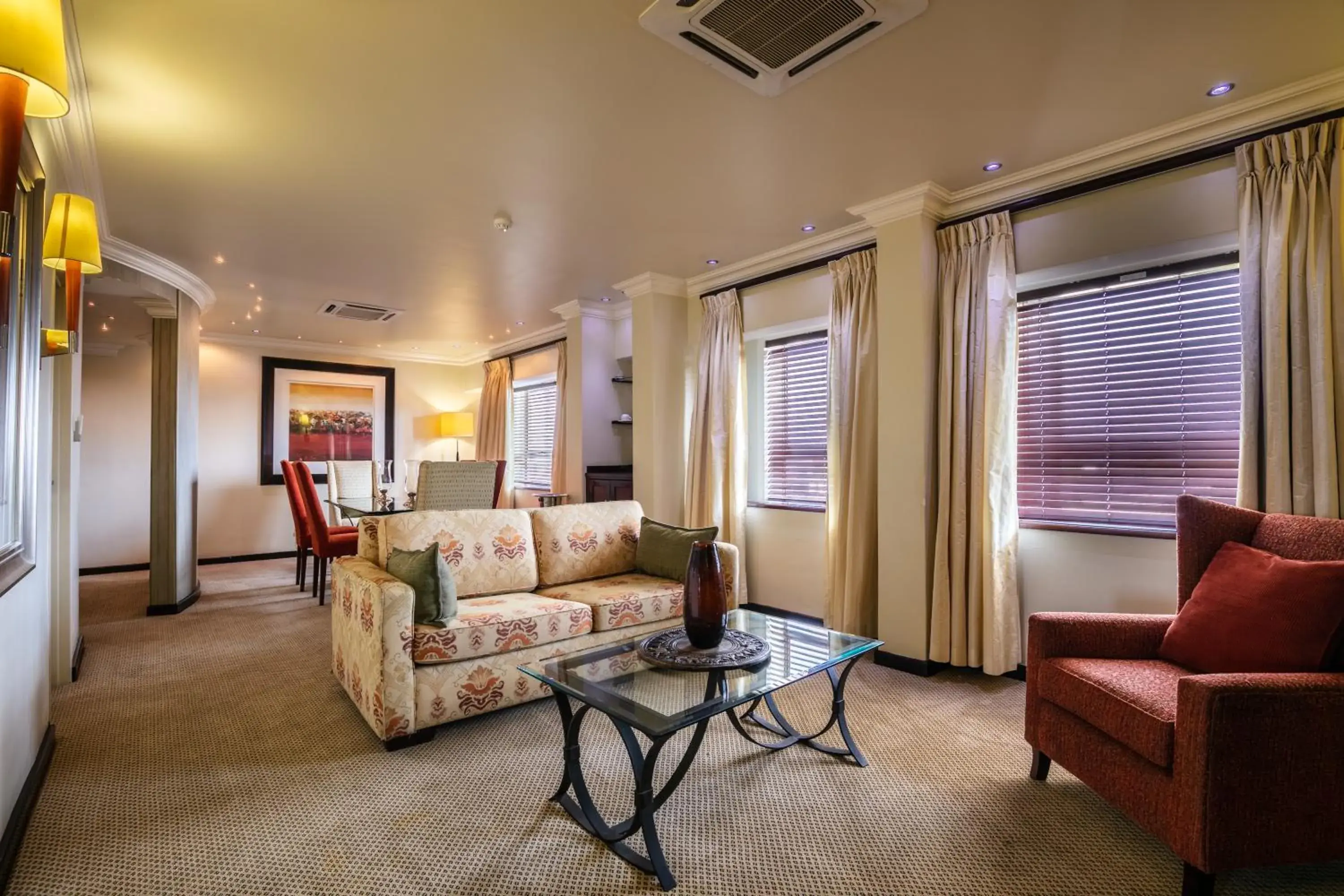 Living room, Bed in Cresta President Hotel Living room, Bed in Cresta President Hotel