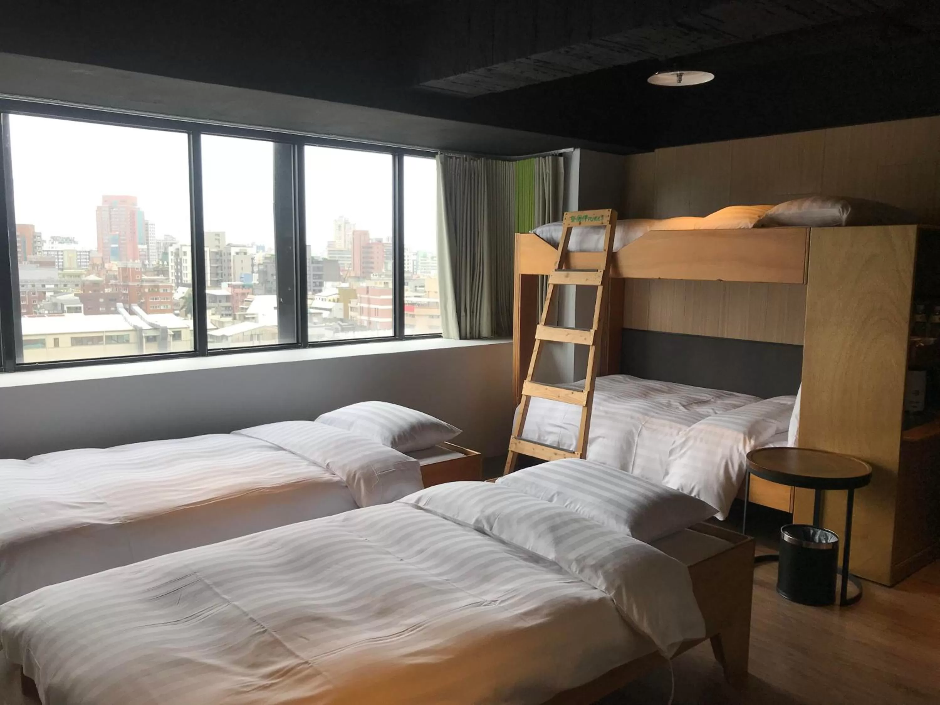 Family Room with Bunk Bed in Calligraphy Greenway Hotel