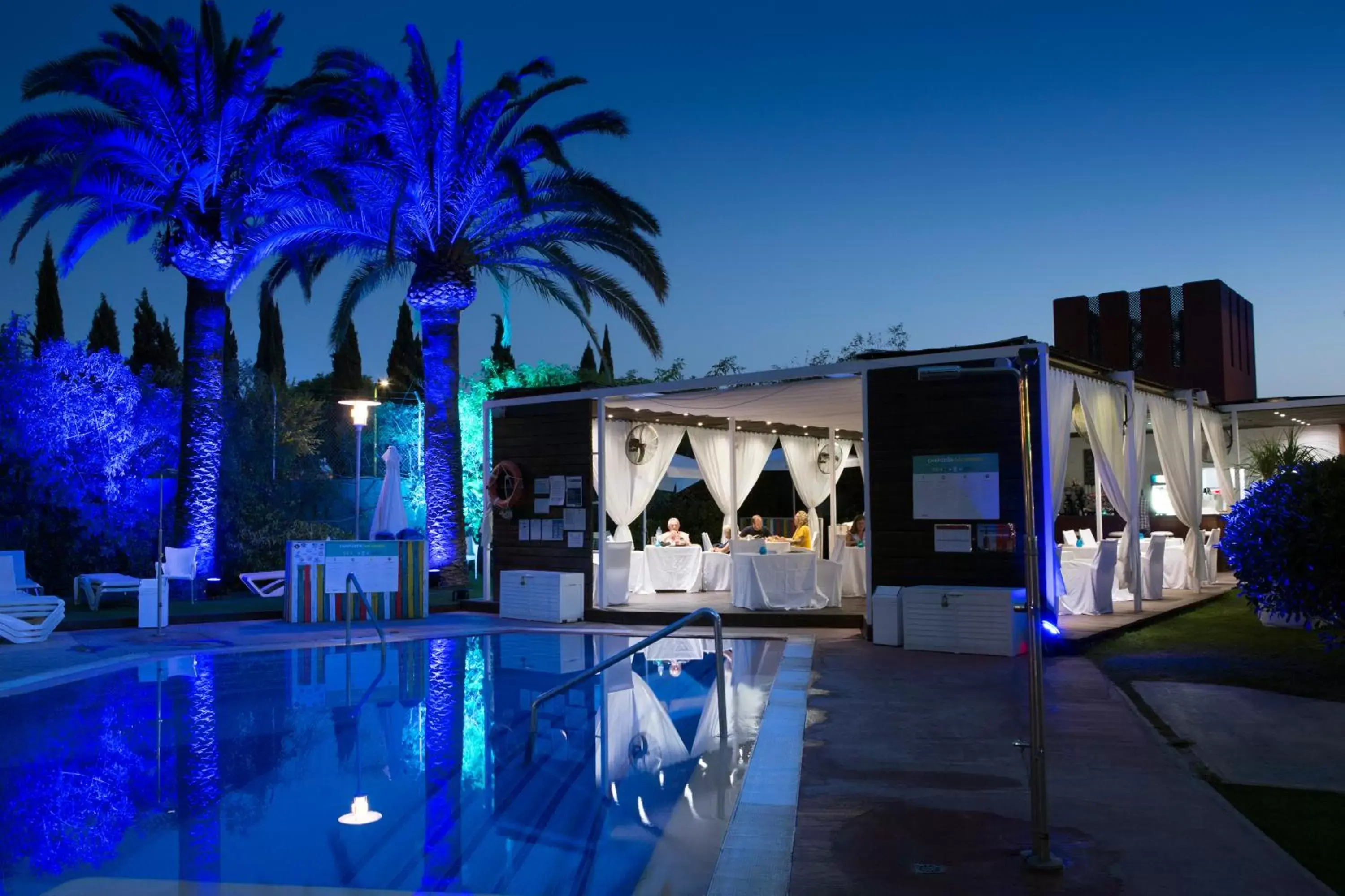 Restaurant/places to eat, Swimming Pool in Silken Al-Andalus Palace