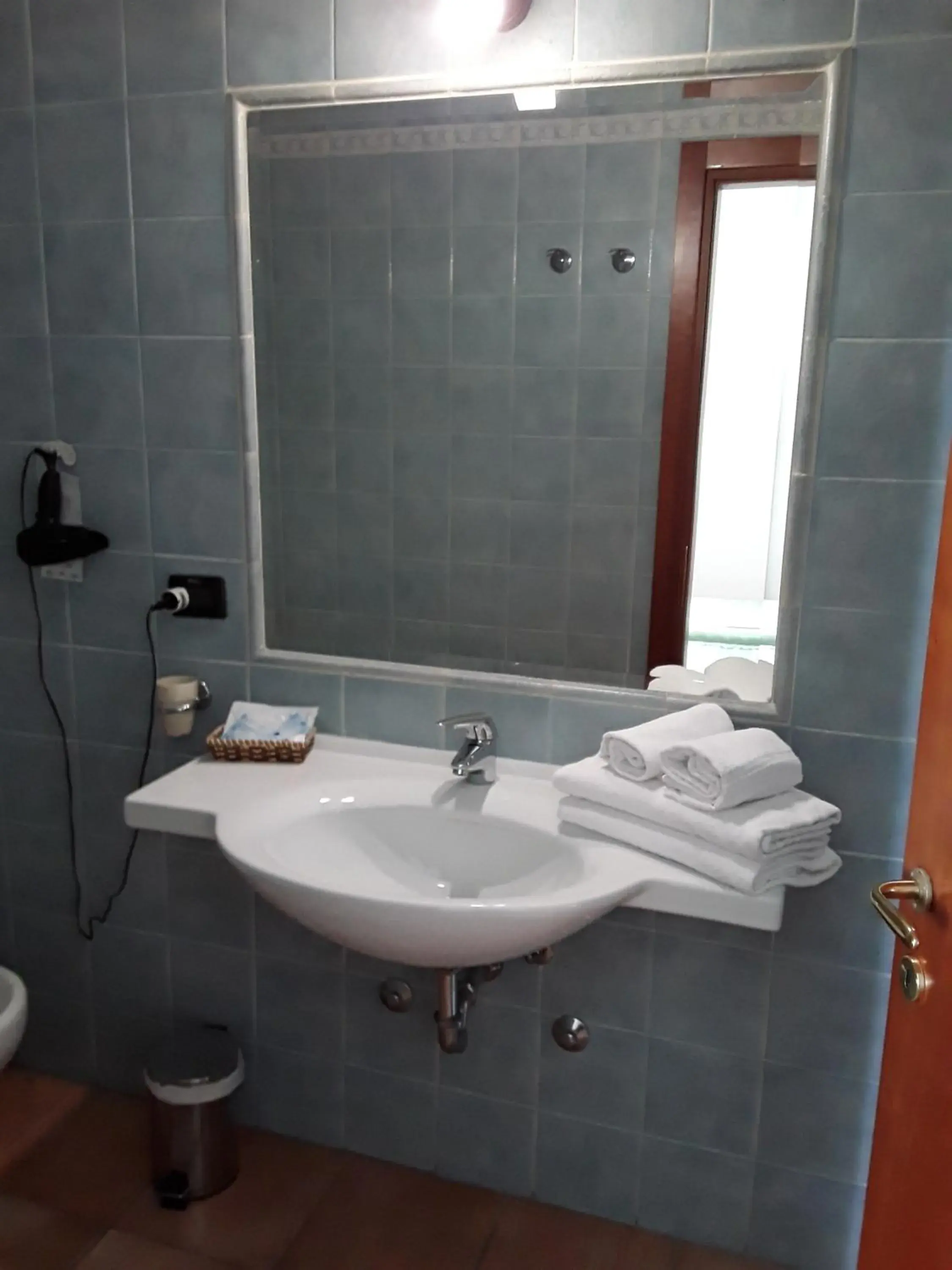 Bathroom in Hotel Conte Luna