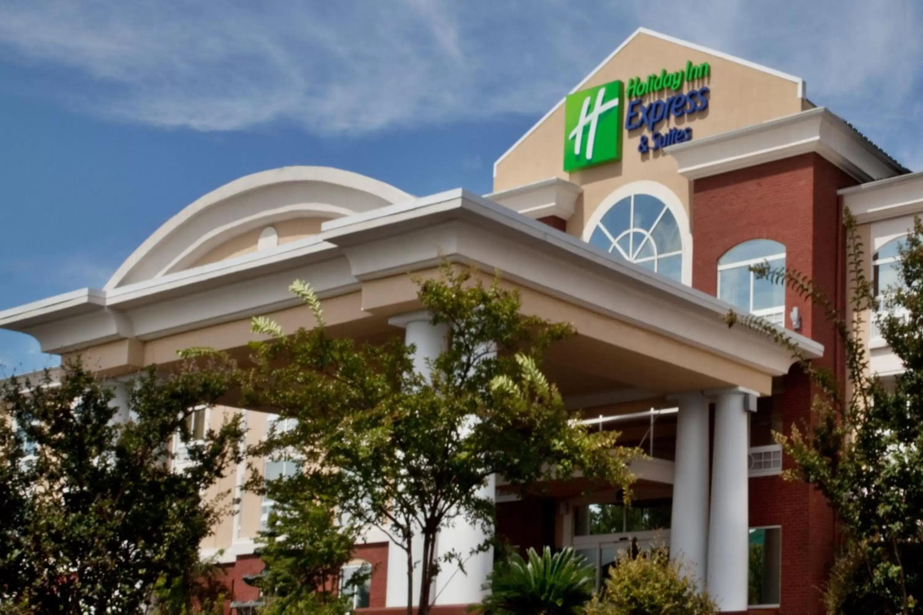 Property Building in Holiday Inn Express Hotel & Suites - Sumter, an IHG Hotel