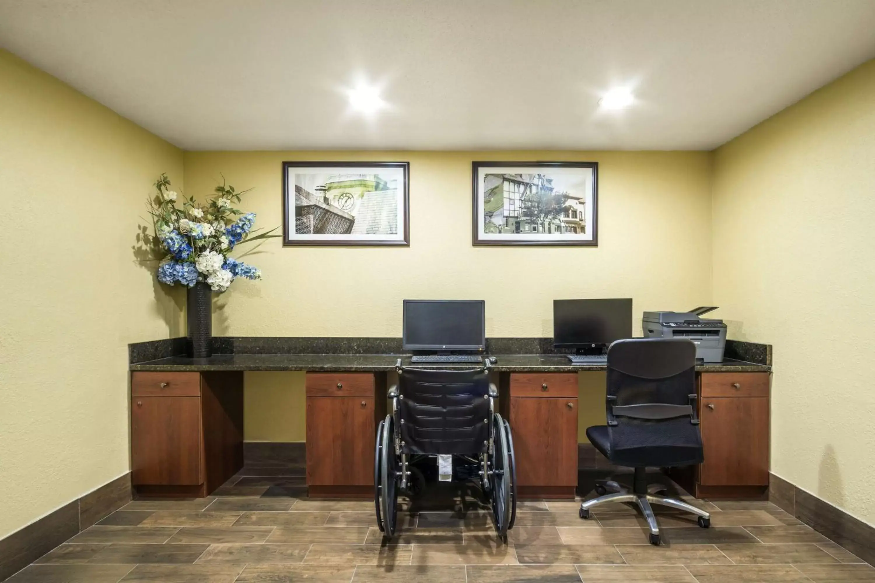 Business facilities in Best Western Hospitality Hotel & Suites
