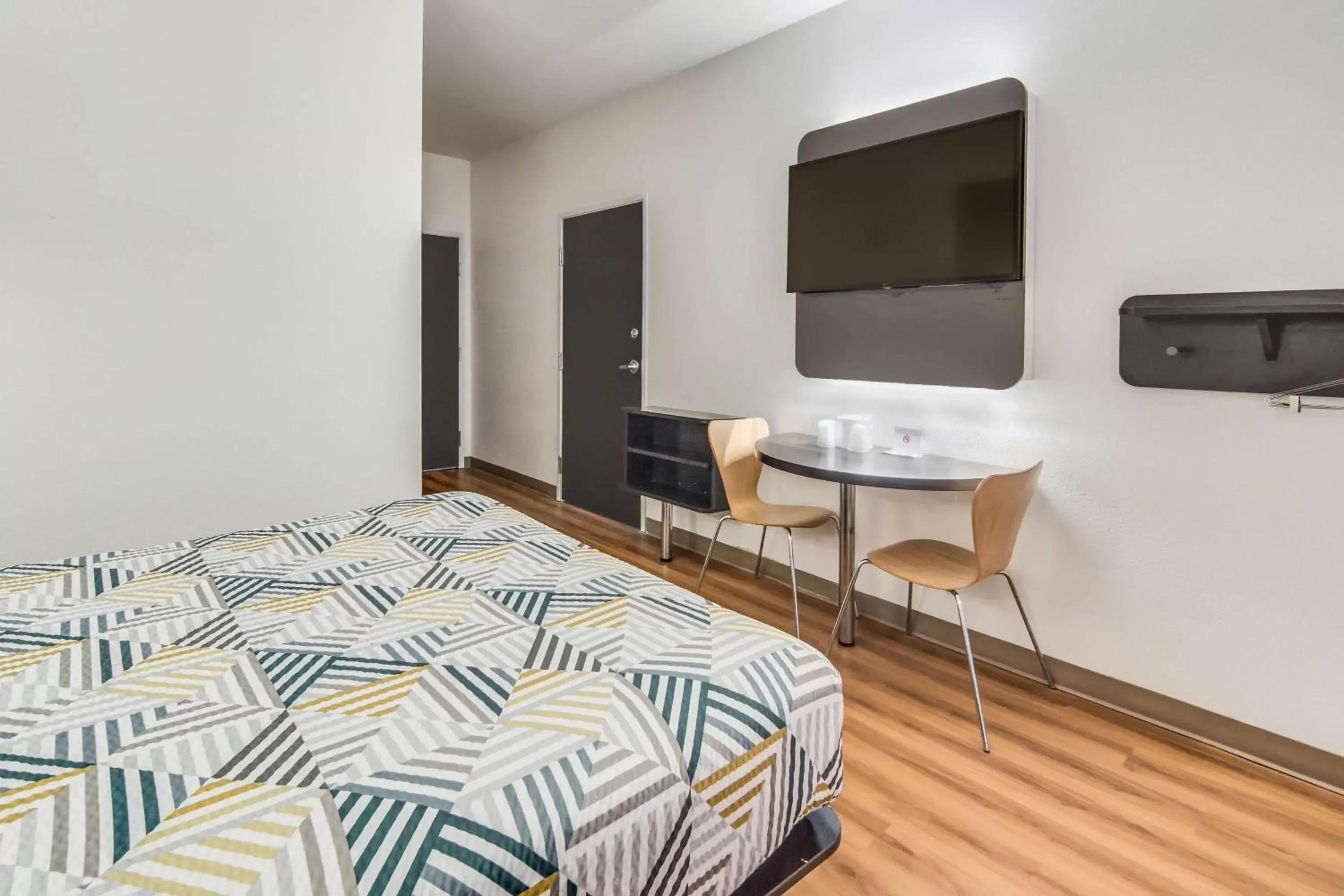 Bedroom, Bed in Motel 6-Cleburne, TX Bedroom, Bed in Motel 6-Cleburne, TX