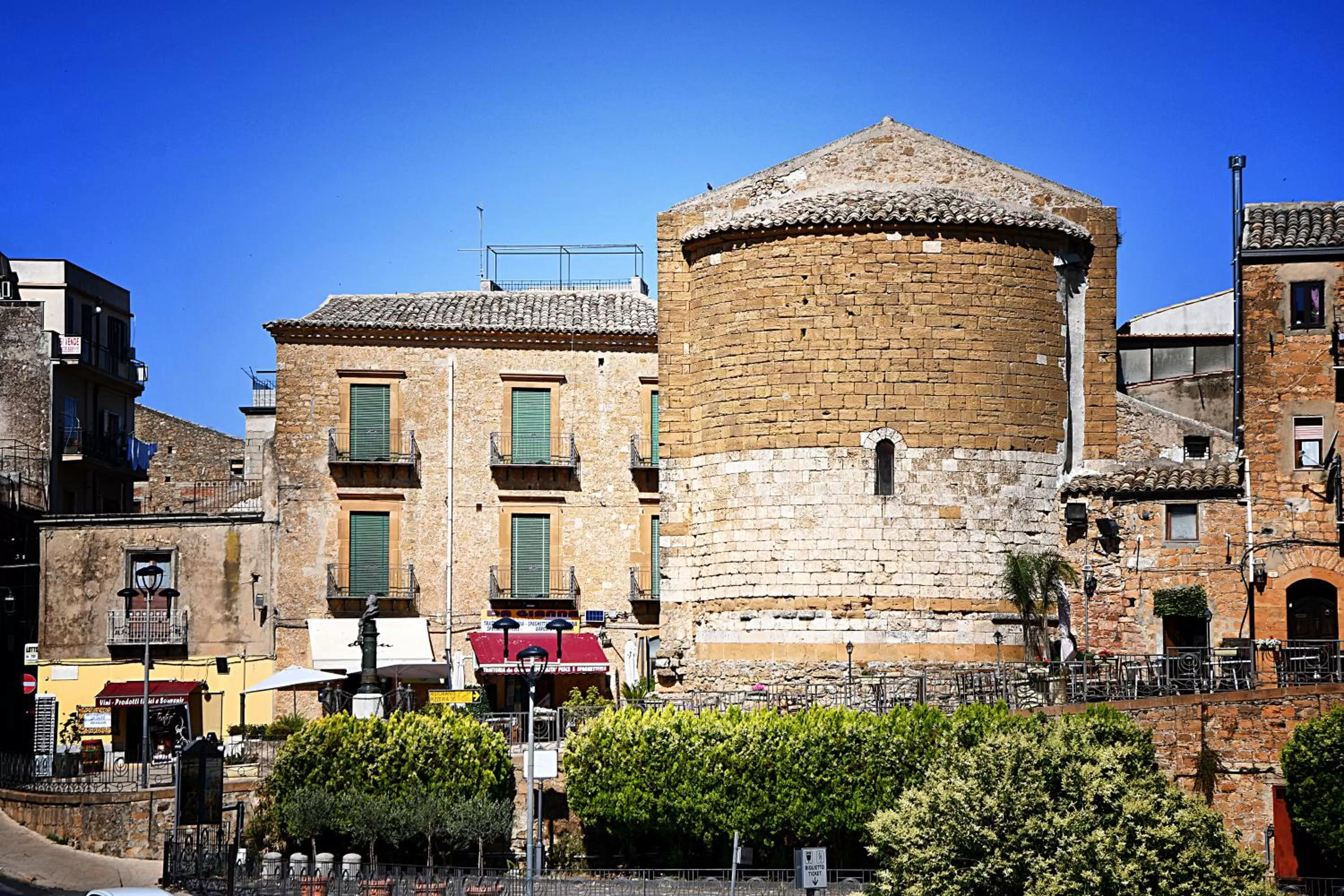 Property building in B&B AURORA