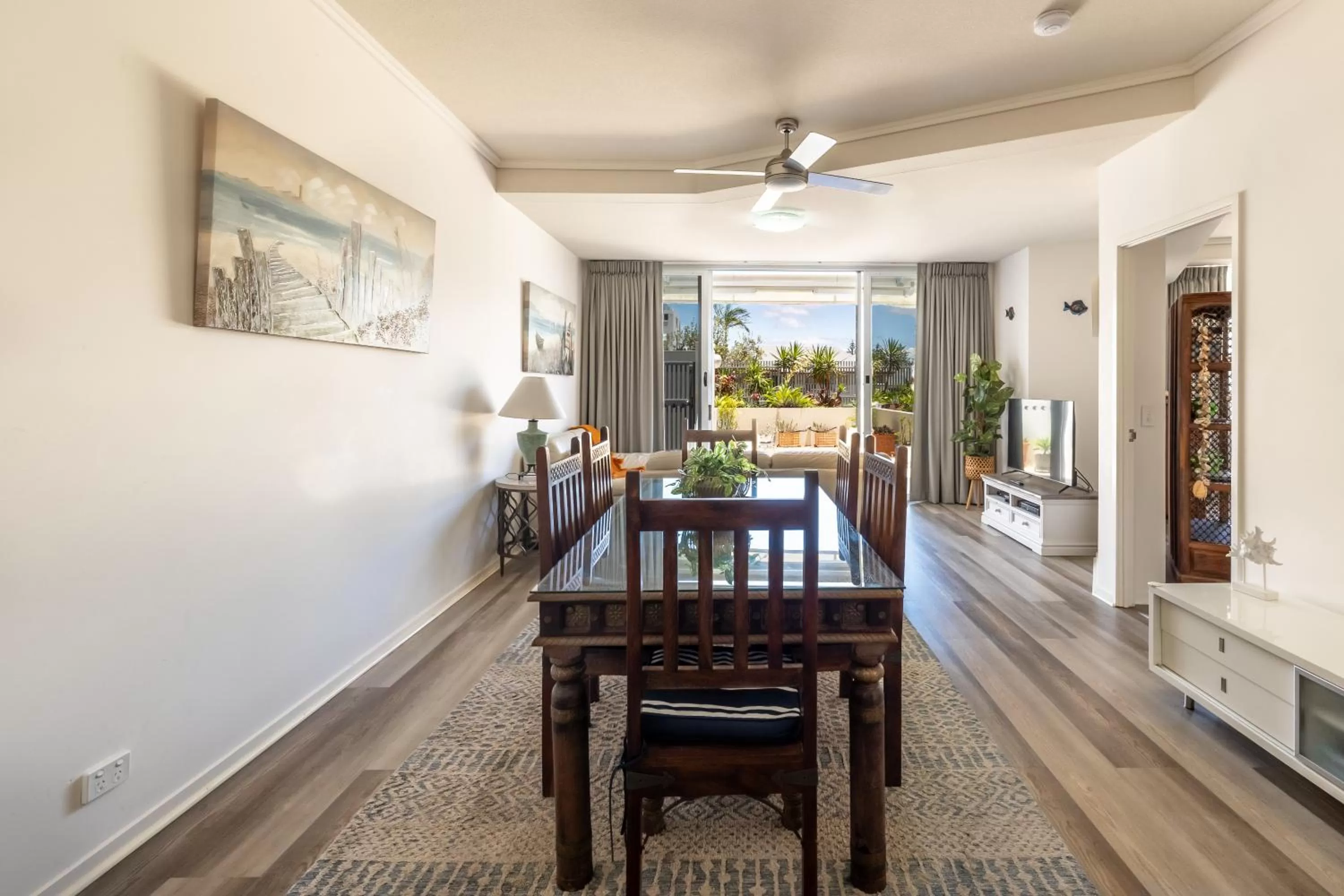 Dining area in Aspect Caloundra