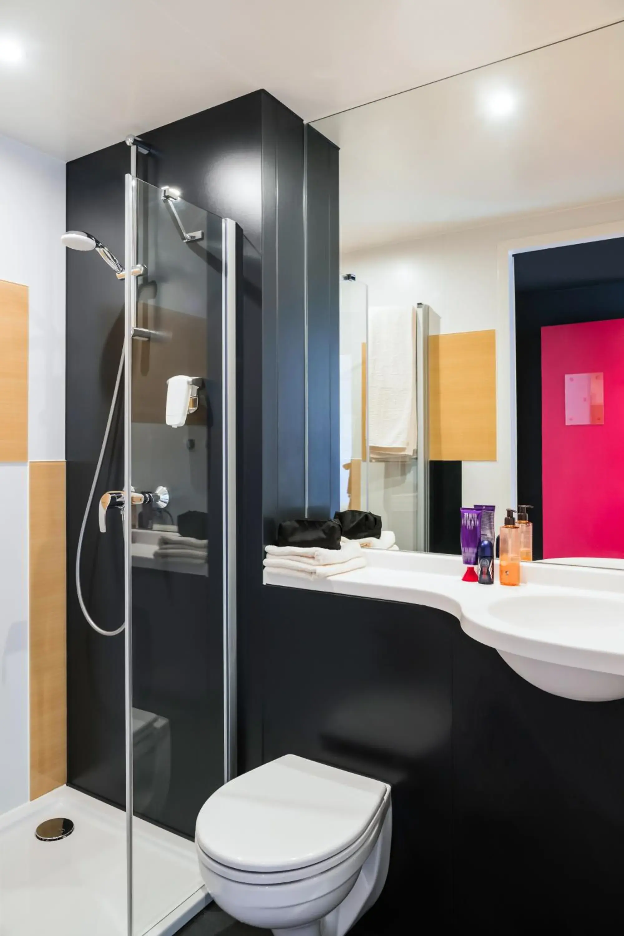 Spring, Bathroom in Ibis budget Knokke