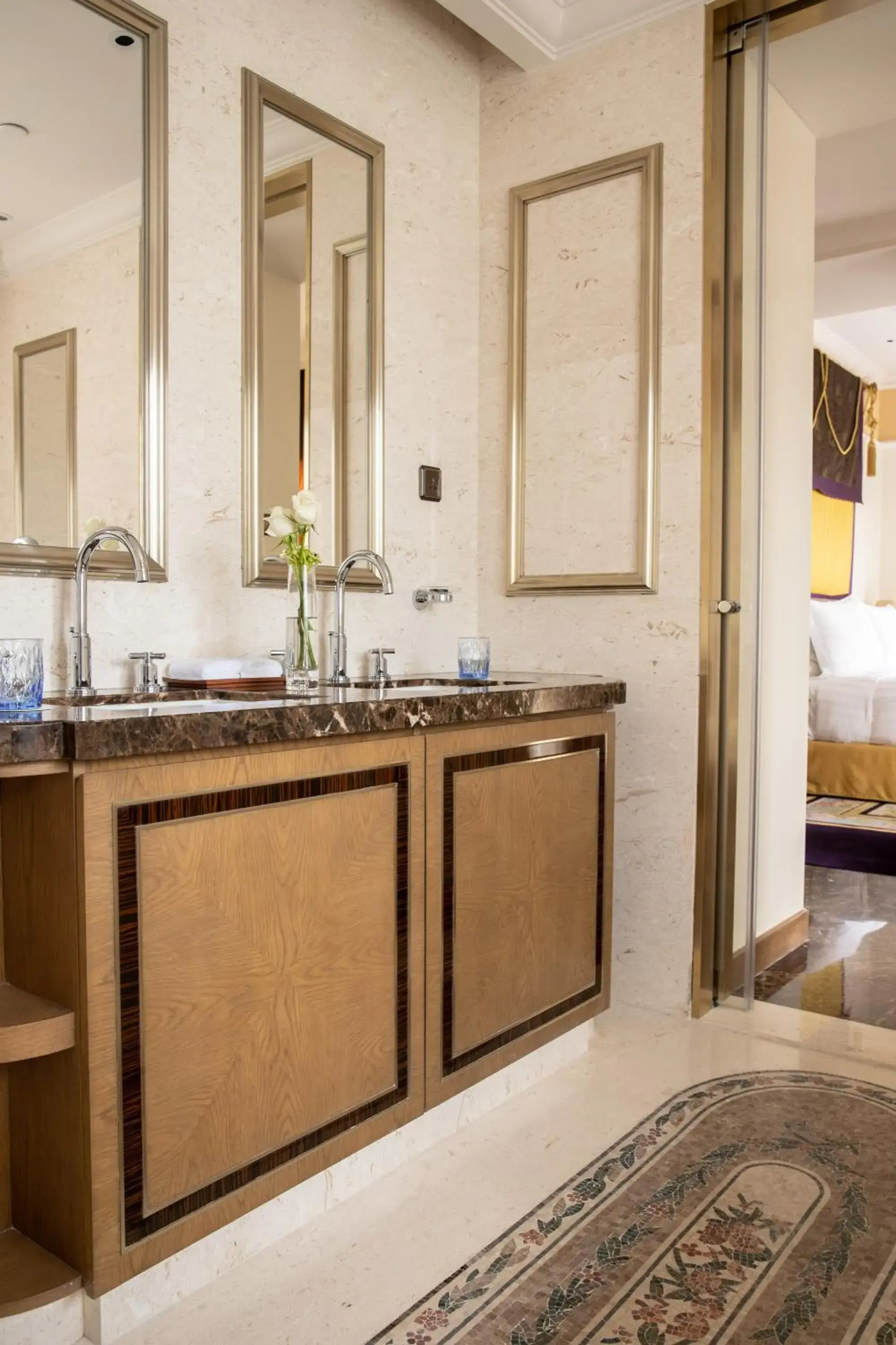 Bathroom in Jumeirah Living Guangzhou - Complimentary Shuttle Bus to Canton Fair Complex during Canton Fair period